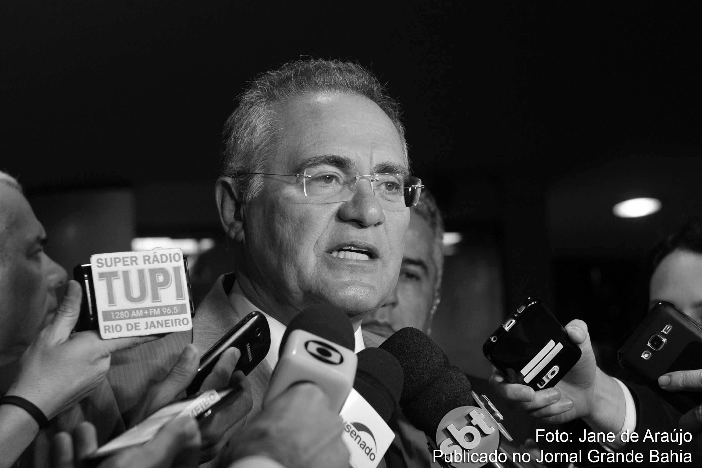 Em nota, assessoria do senador Renan Calheiros diz que só irá se manifestar após conhecer oficialmente o inteiro teor da liminar concedida monocraticamente por ministro do Supremo Tribunal Federal, determinando afastamento da presidência do Senado.
