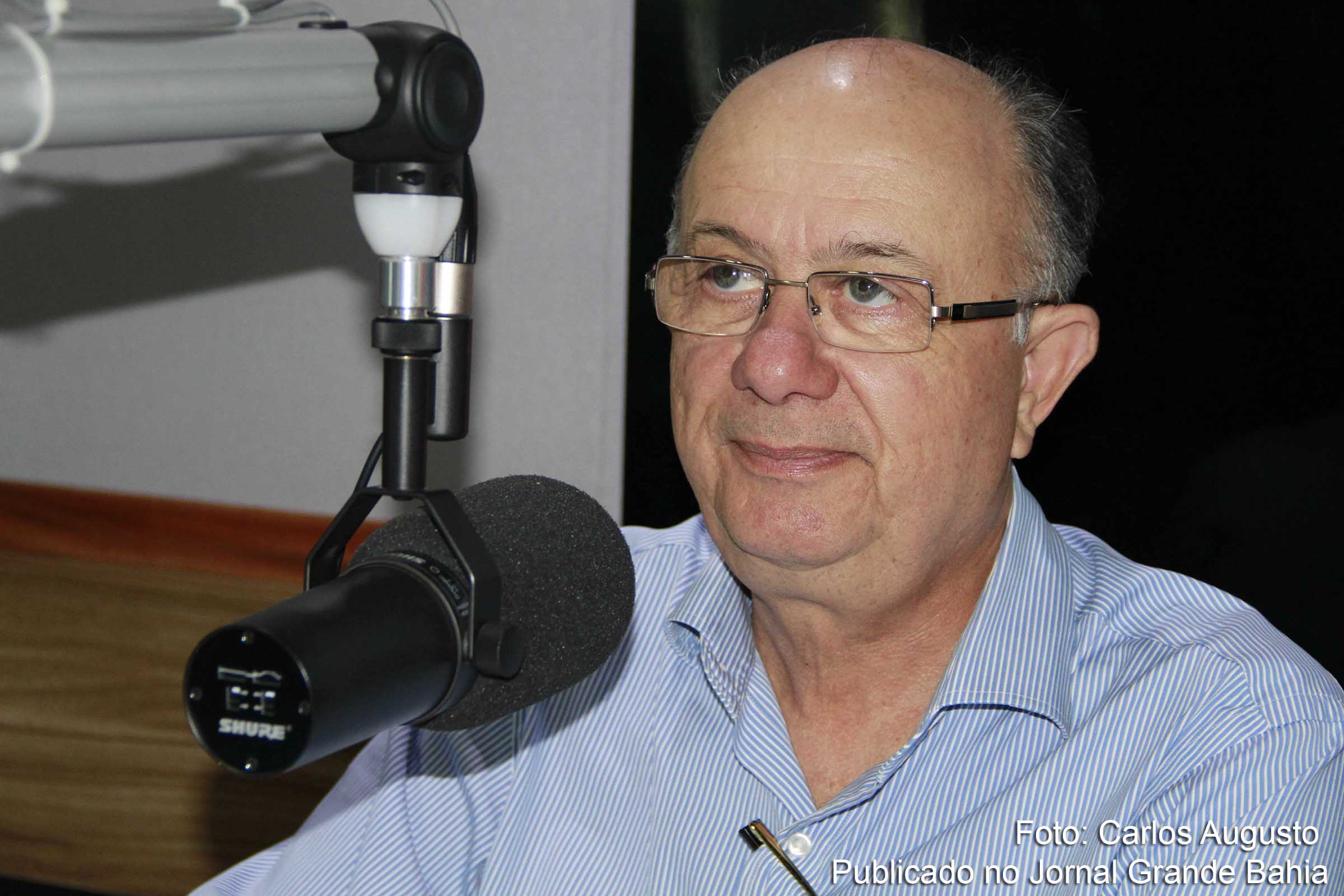 Prefeito José Ronaldo de Carvalho promete novas pavimentações para os bairros periféricos de Feira de Santana.