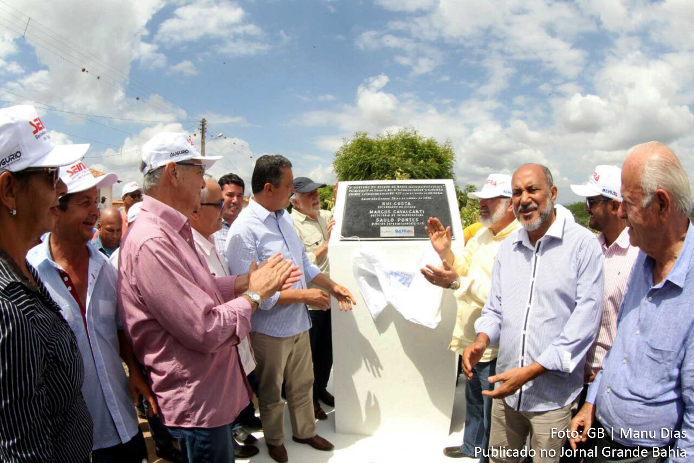 Governador Rui Costa entrega obras em Caldeirão Grande.