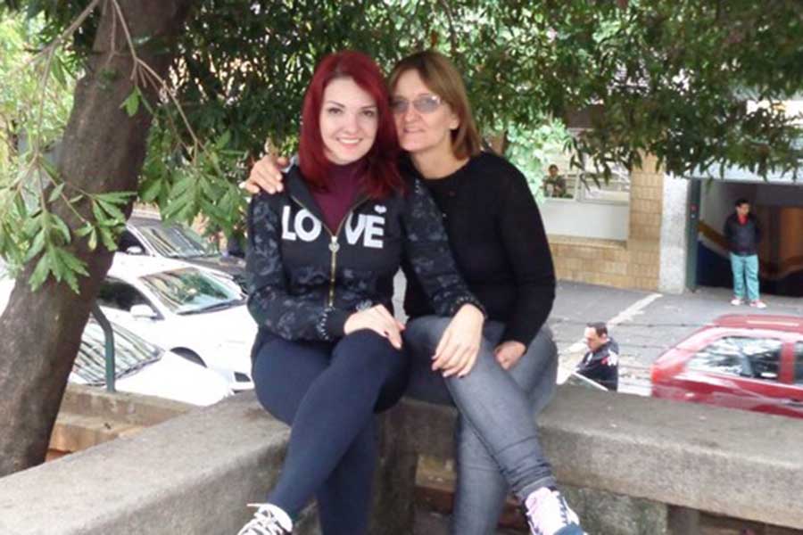 Mãe e filha, Maria Hilda Panas (à dir.) e Maíra Panas (à esq.) morreram no acidente do avião em Paraty.