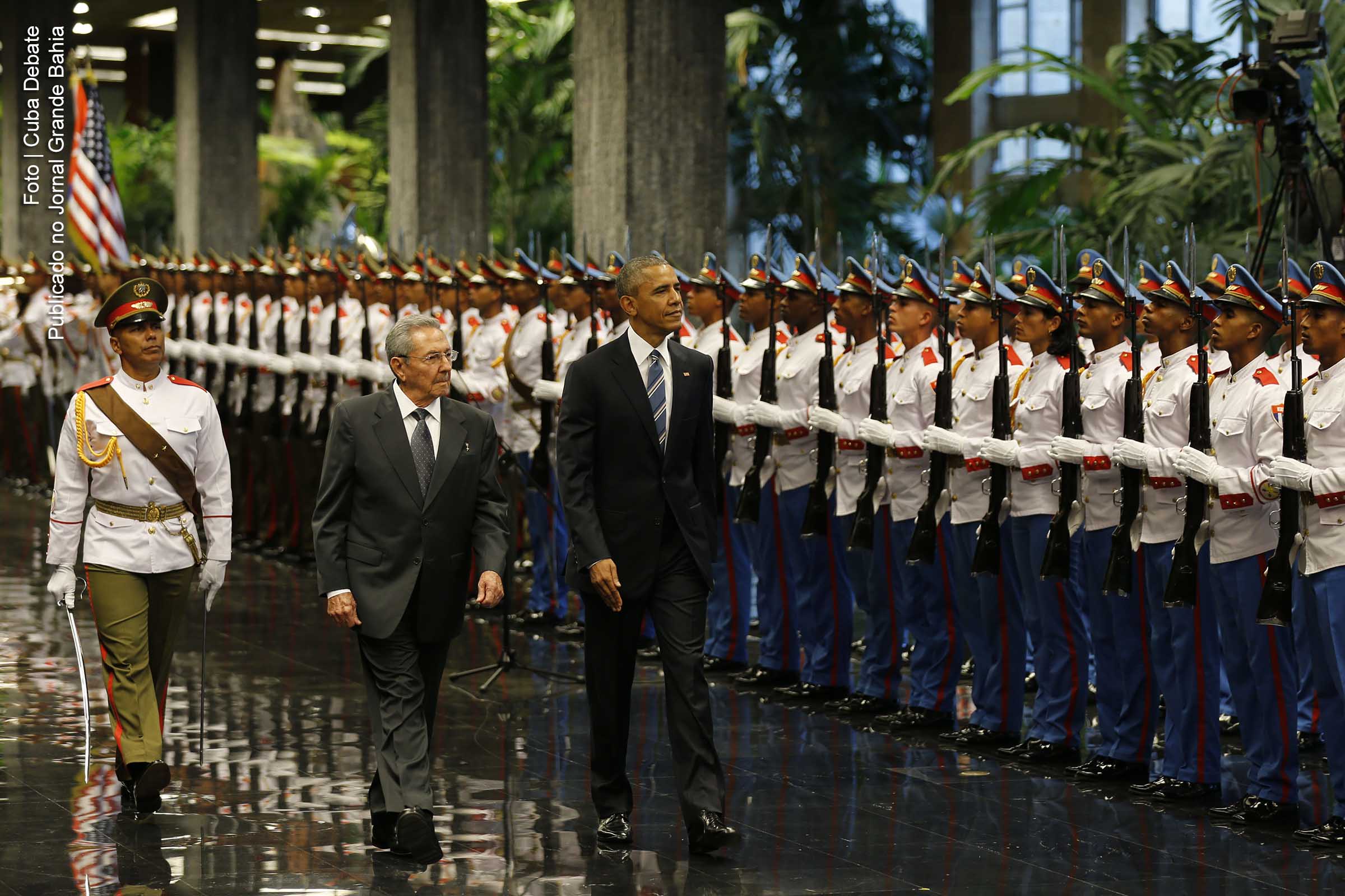 Presidentes Raúl Castro e Barack Obama durante encontro em Havana, Cuba..