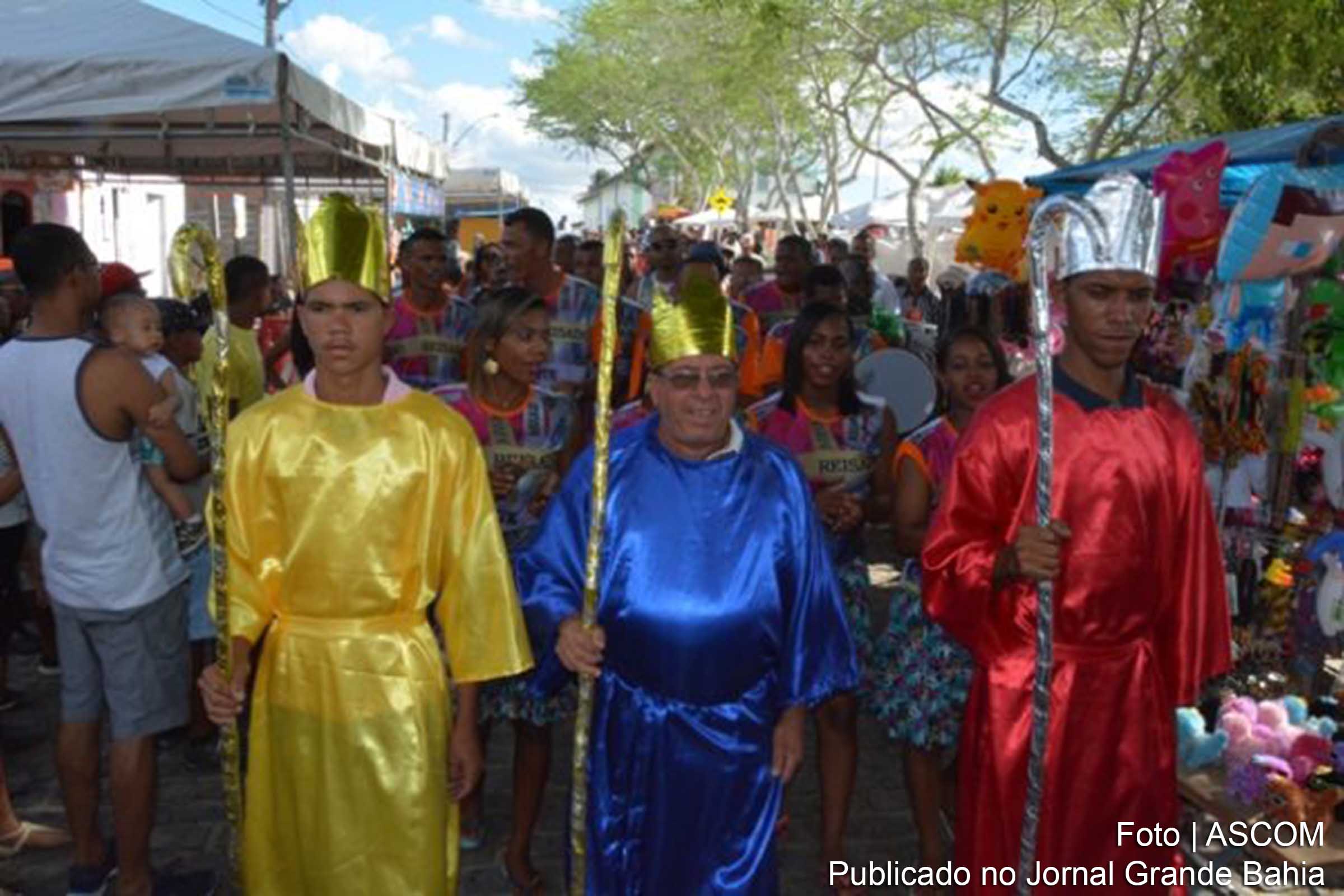 Reisado mantém viva tradição secular em Tiquaruçu.