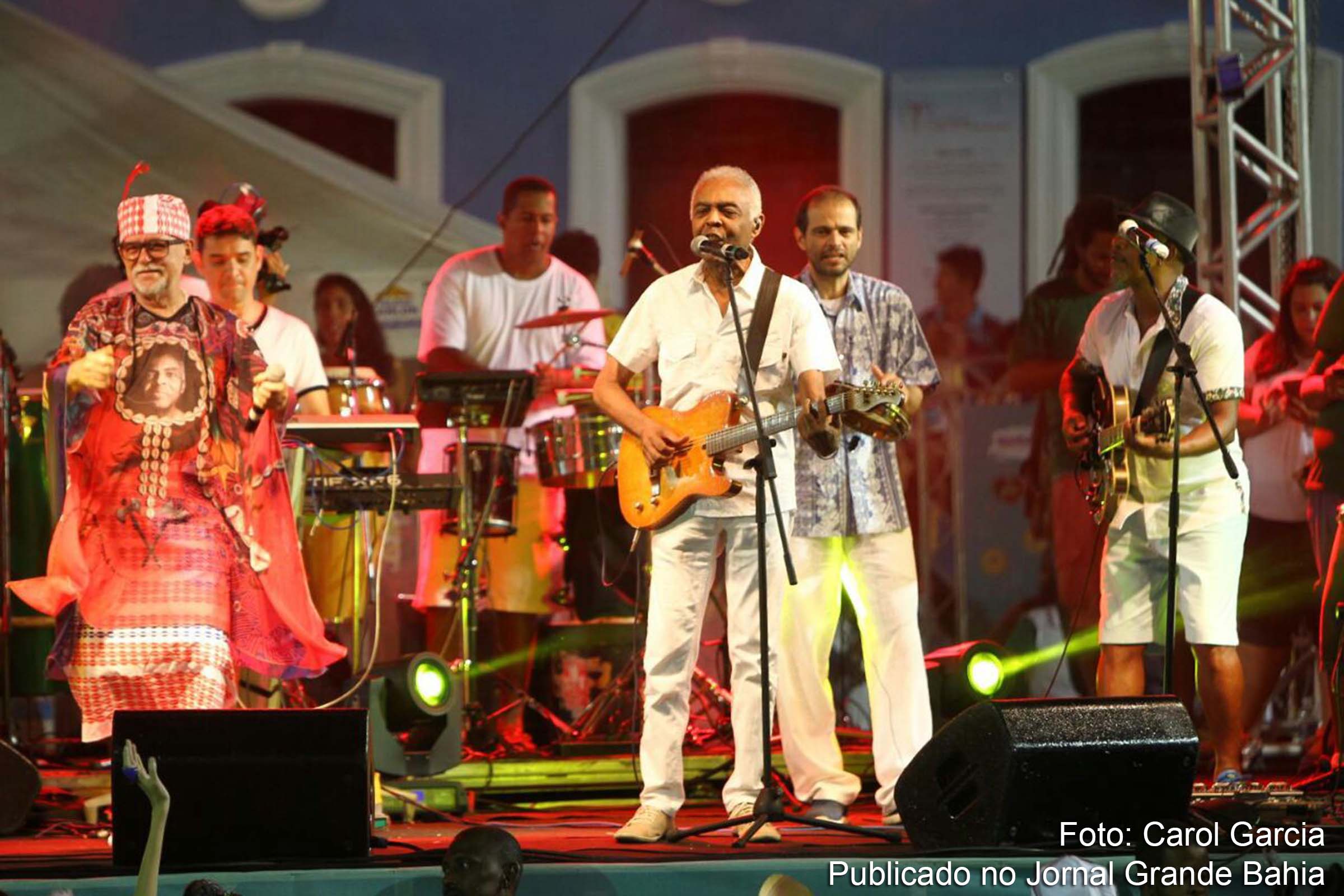 Show de Gilberto Gil e Capinam no Pelourinho, em Salvador.