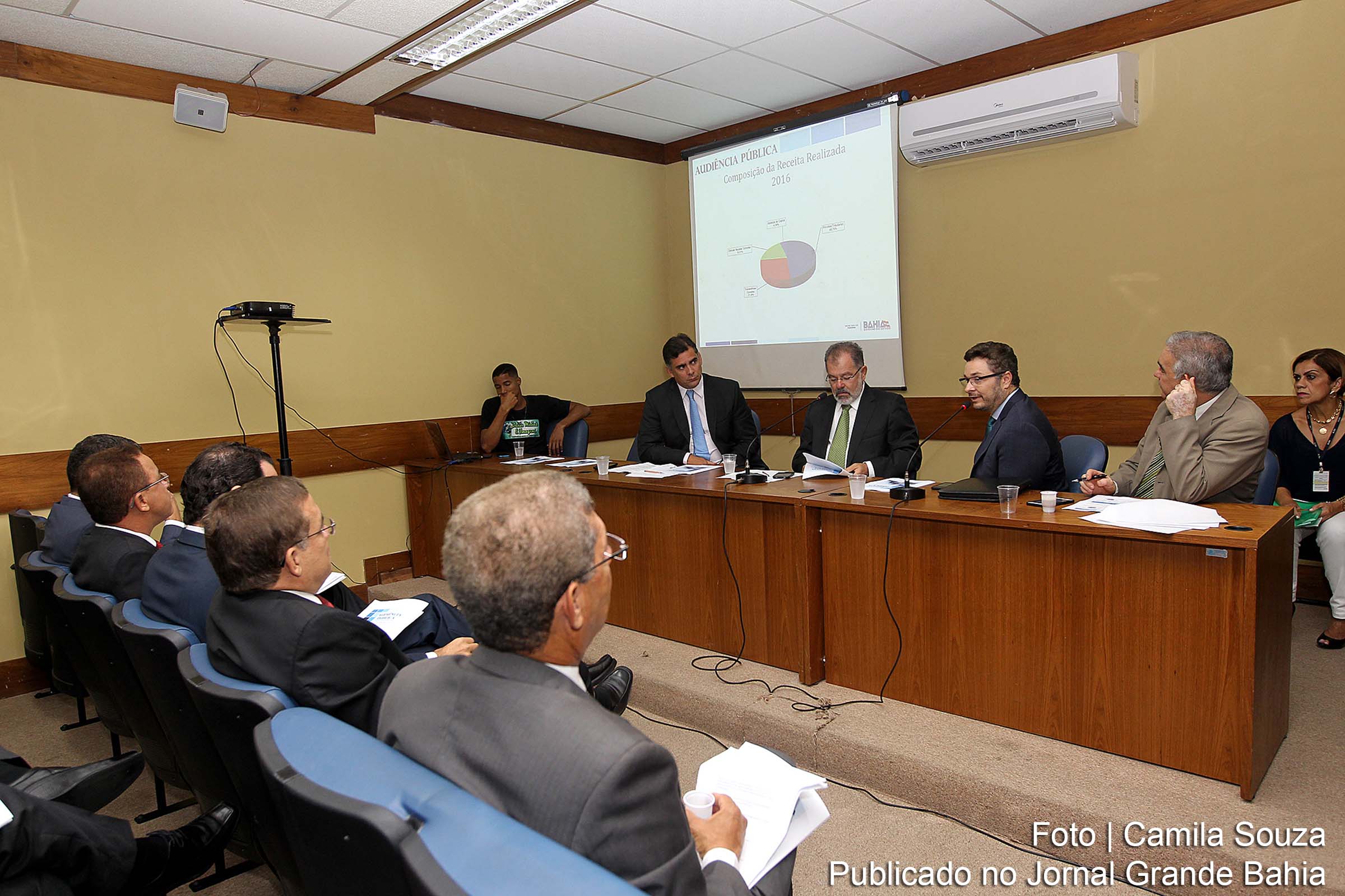Secretário Manoel Vitório apresenta dados positivos da economia do Estado da Bahia.