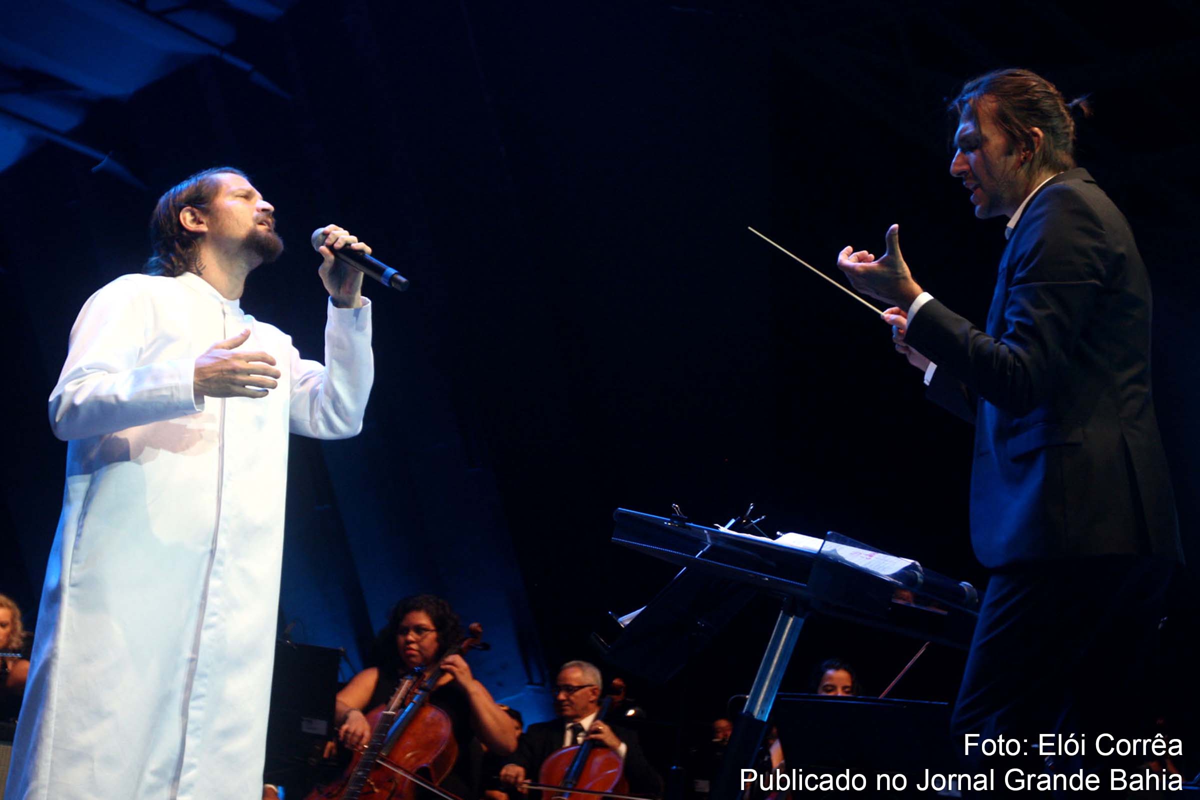 Show de abertura das comemorações pelos 50 anos do TCA reúne várias gerações de público e de artistas na Concha Acústica, em Salvador