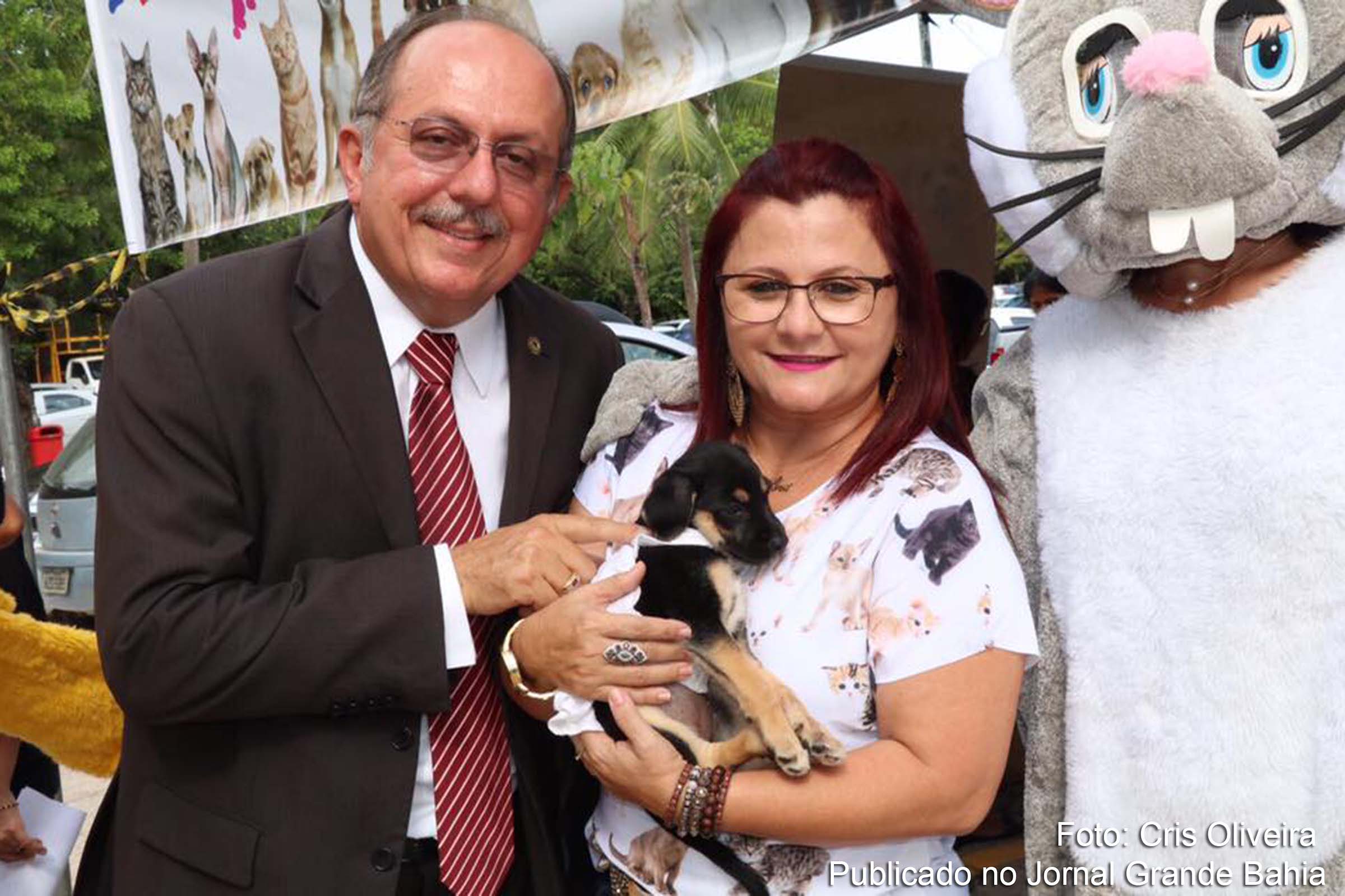 Deputado José de Arimateia e a esposa Ana Cristina, atuação conjunta em defesa da causa animal.