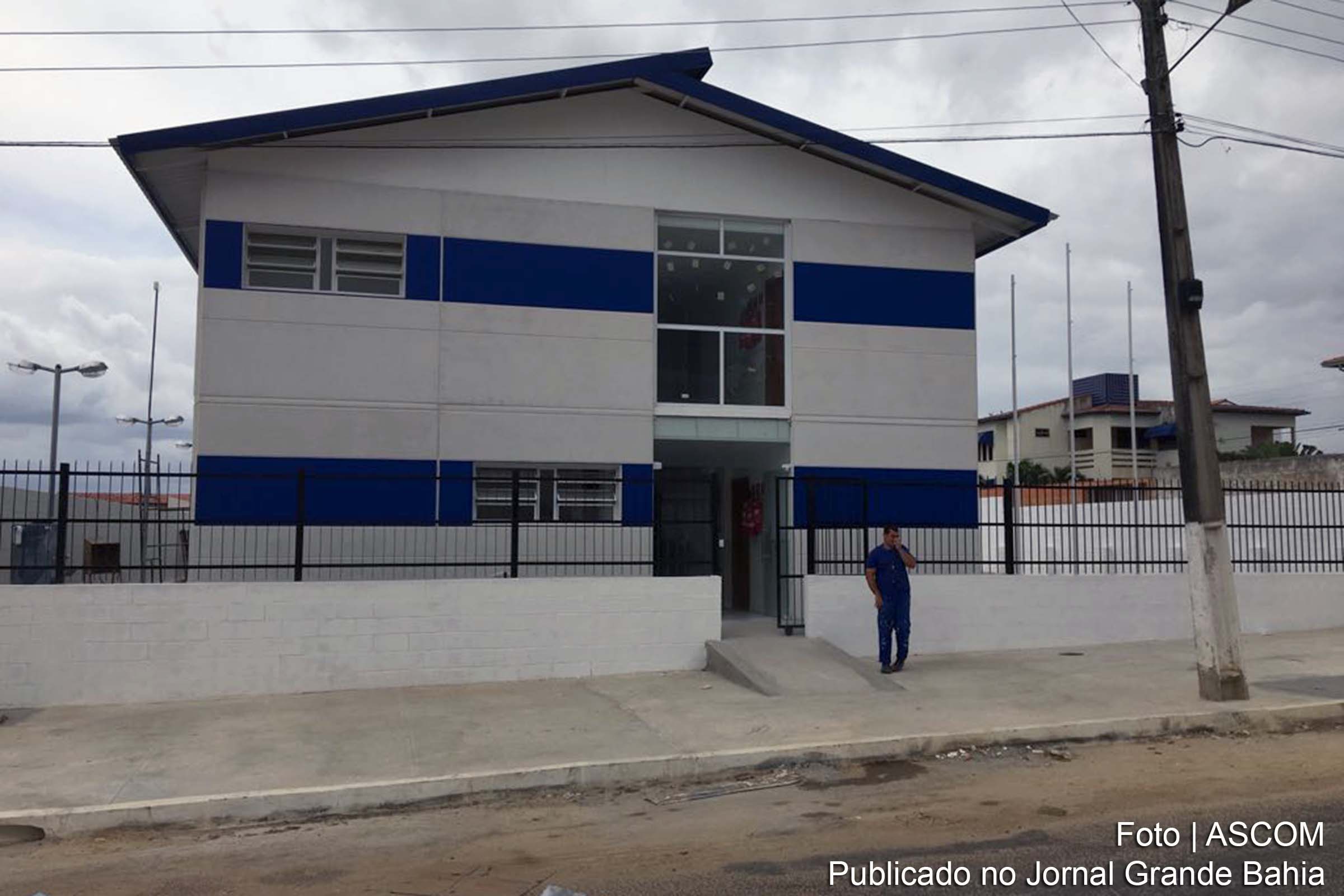 Fachada da Delegacia Especial de Atendimento à Mulher (Deam) de Alagoinhas.