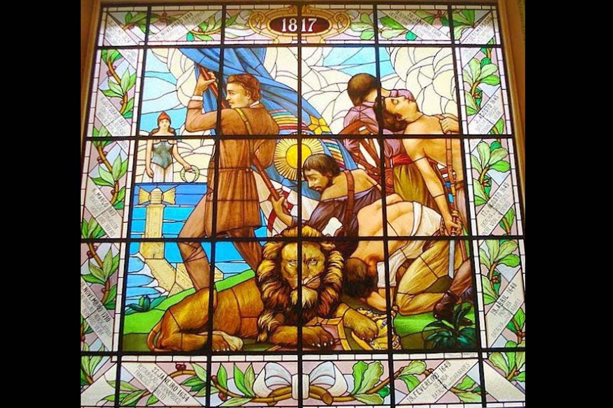 Vitral do Palácio do Campo das Princesas em alusão à revolução pernambucana de 1817.