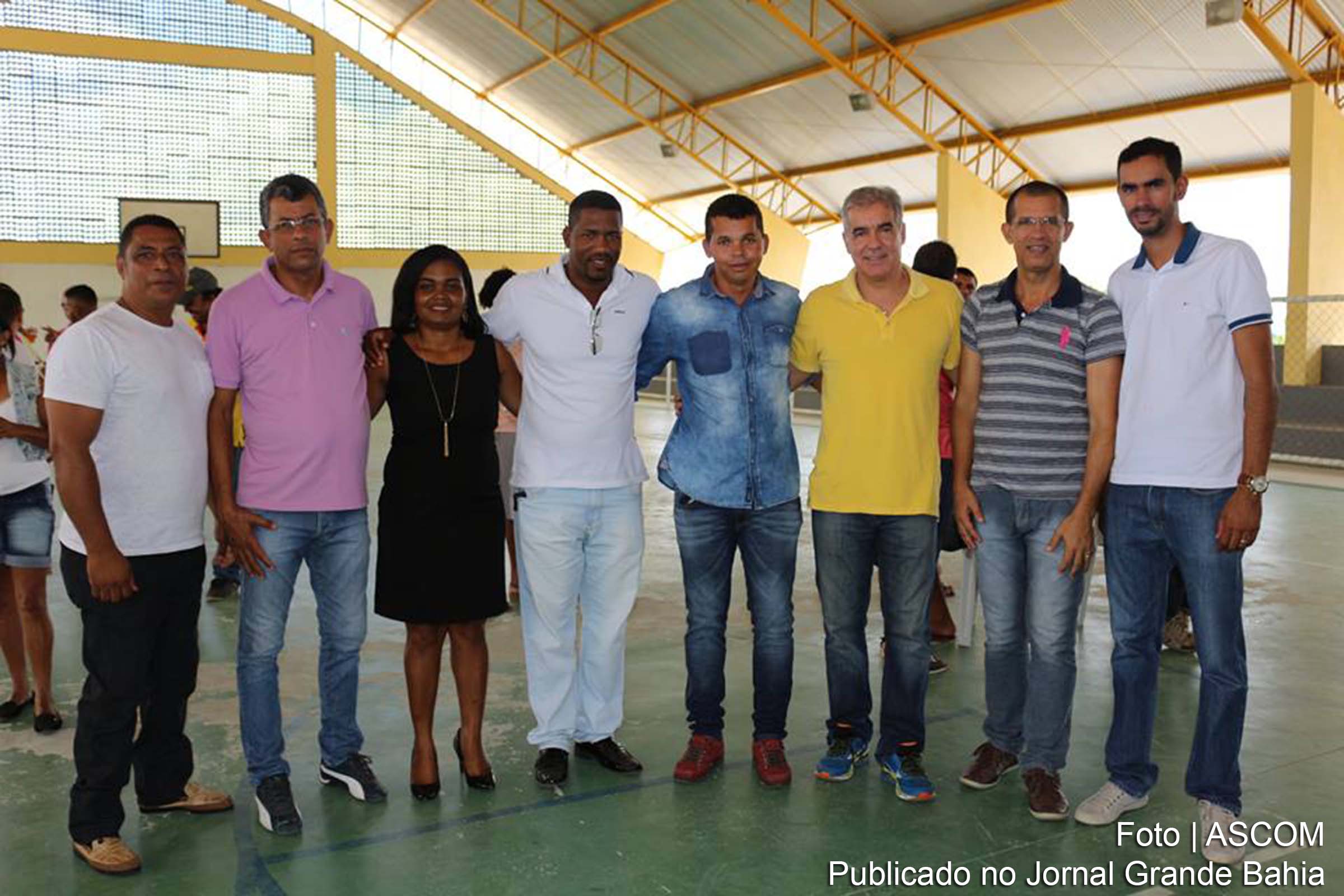 Deputado José Cerqueira Neto (Zé Neto) e membros da comunidade de Coração de Maria.