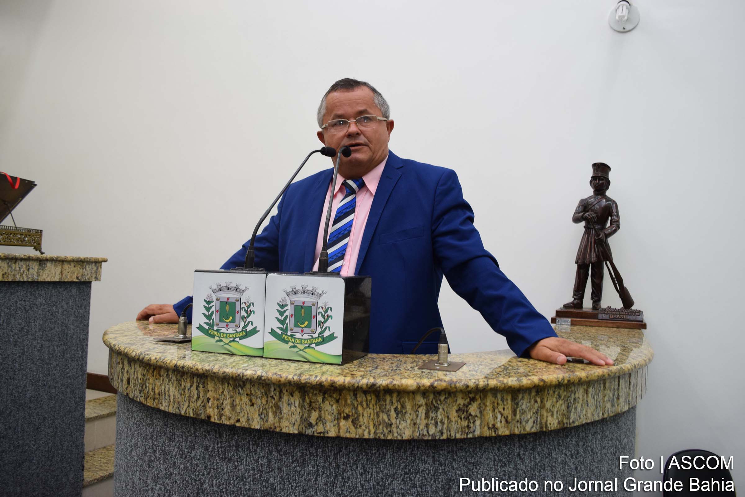 Vereador chama atenção para problemas causados com greve dos professores de Feira de Santana