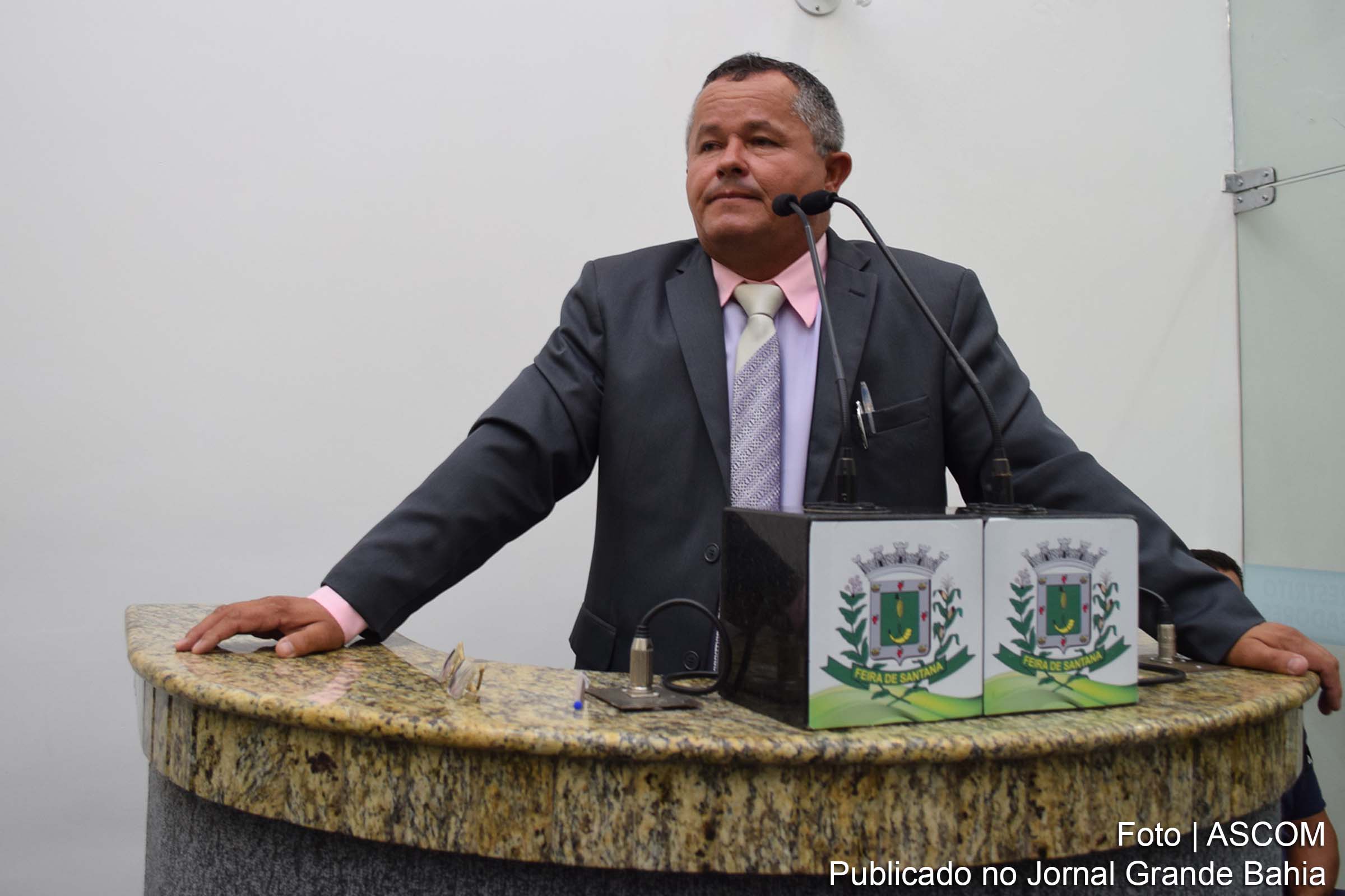 José Menezes Santa Rosa (Zé Filé): o nobre colega não deve dizer que sou mentiroso, pois não uso esta tribuna para contar mentiras. Não é da minha índole fazer isso. Posso estar mal informando, mas nunca mentindo.