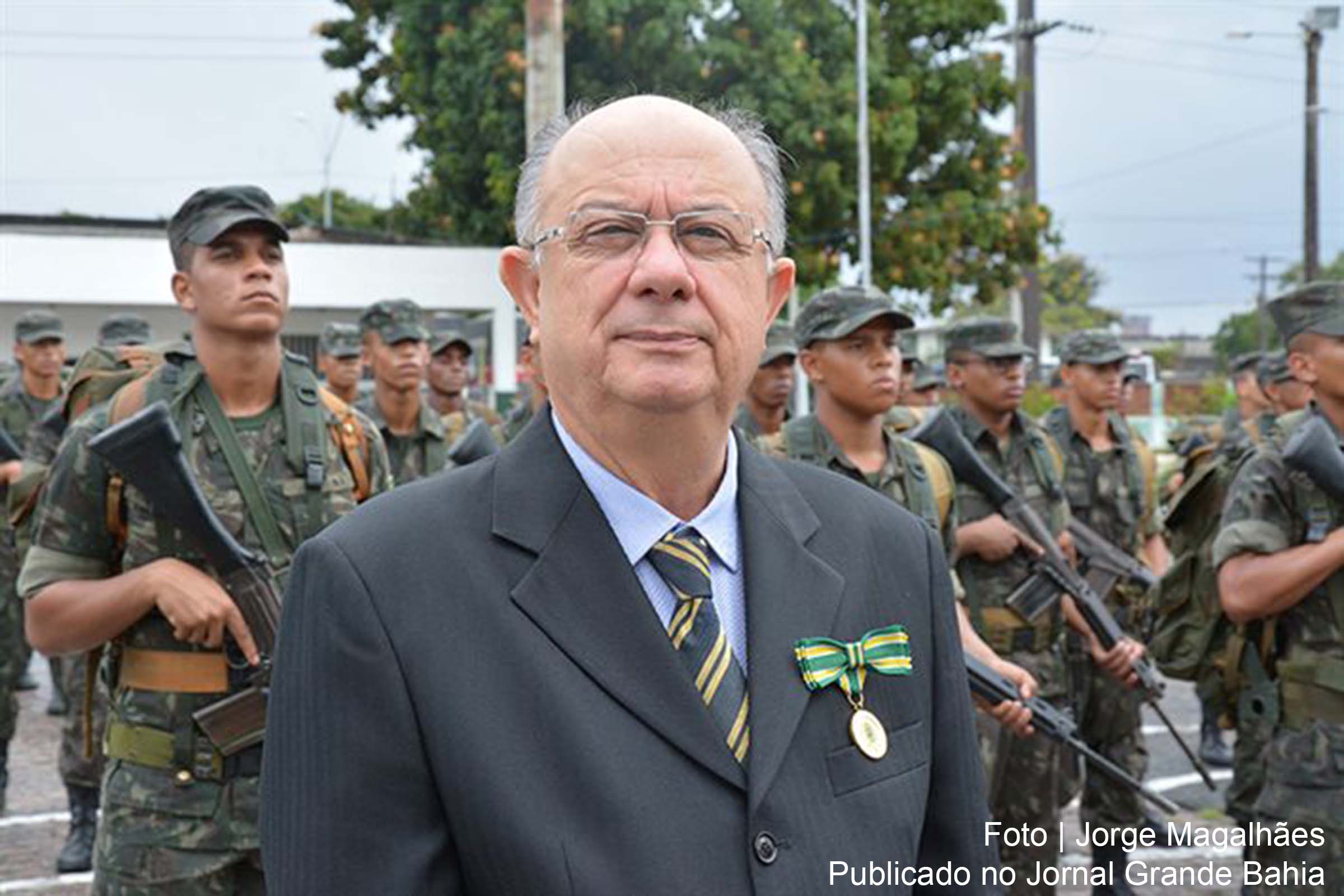José Ronaldo de Carvalho foi homenageado pelo Comando do 35º Batalhão de Infantaria.