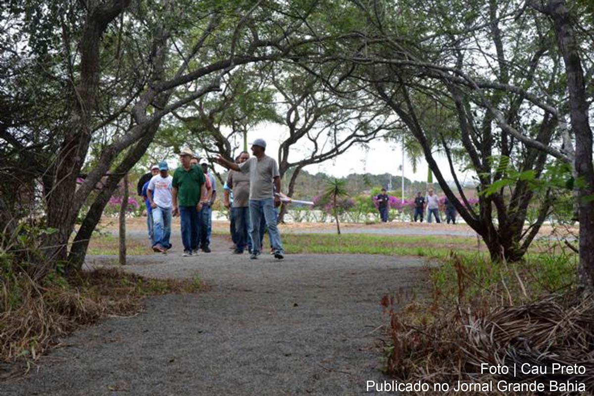 O prefeito José Ronaldo de Carvalho visitou o local.