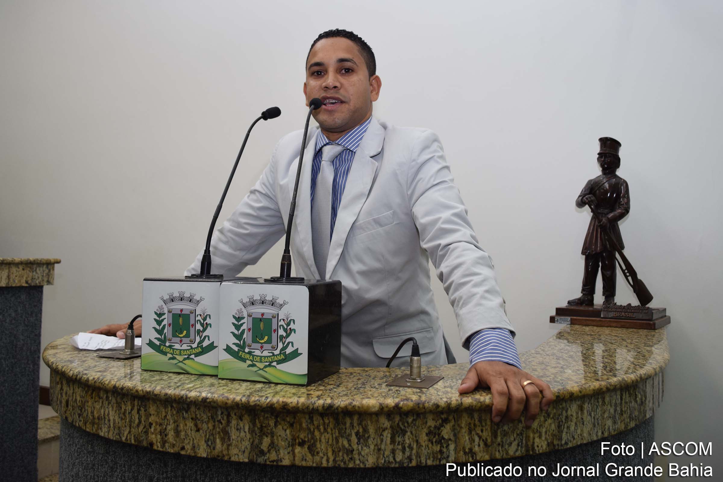 Vereador Ronaldo Almeida Caribé (Ron do Povo, PTC) declarou apoio à reeleição do deputado estadual Targino Machado.
