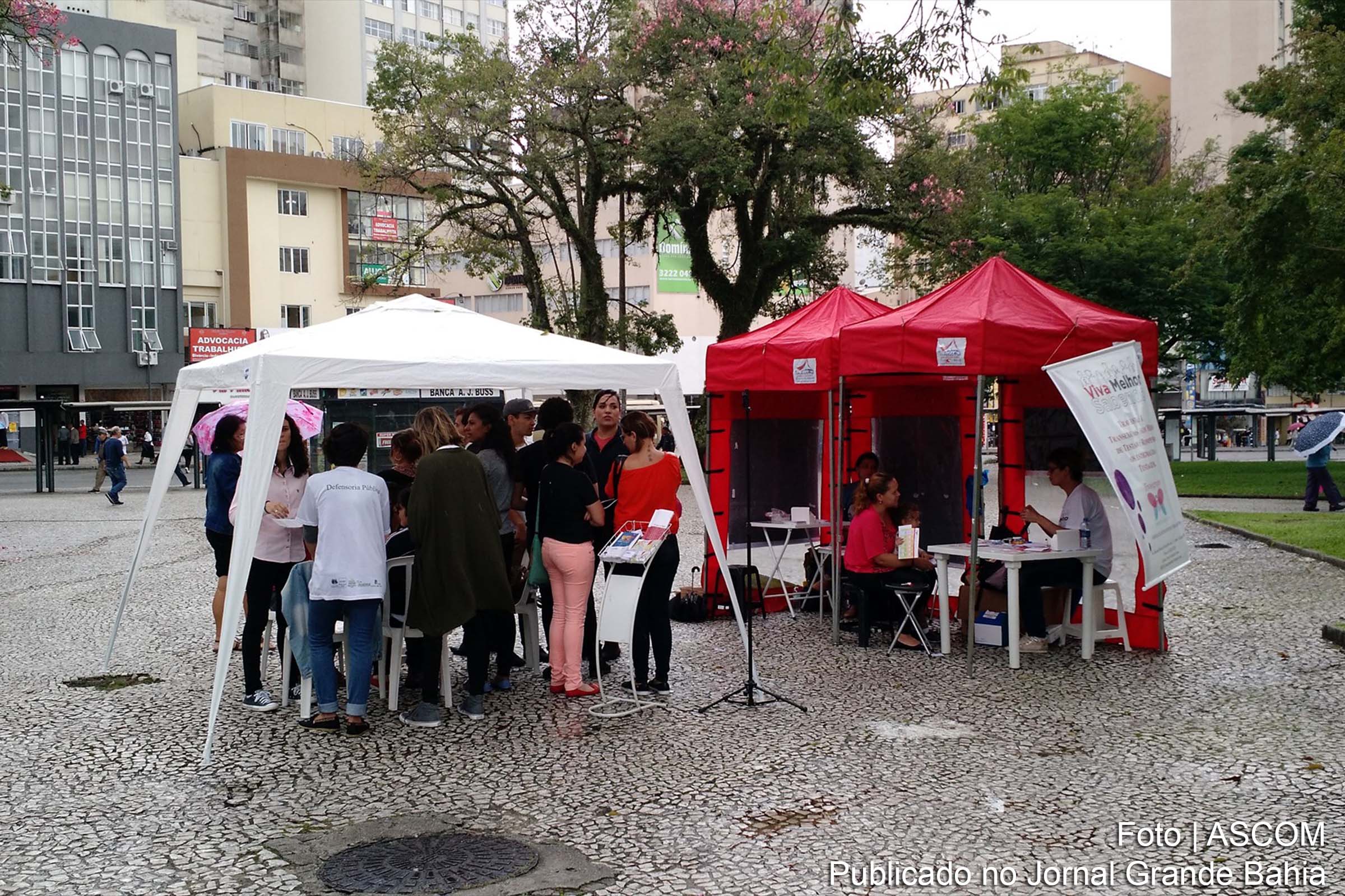 Acampamento pró-Lula em Curitiba. Coletividade tem direitos civis violados por decisão judicial arbitrária.