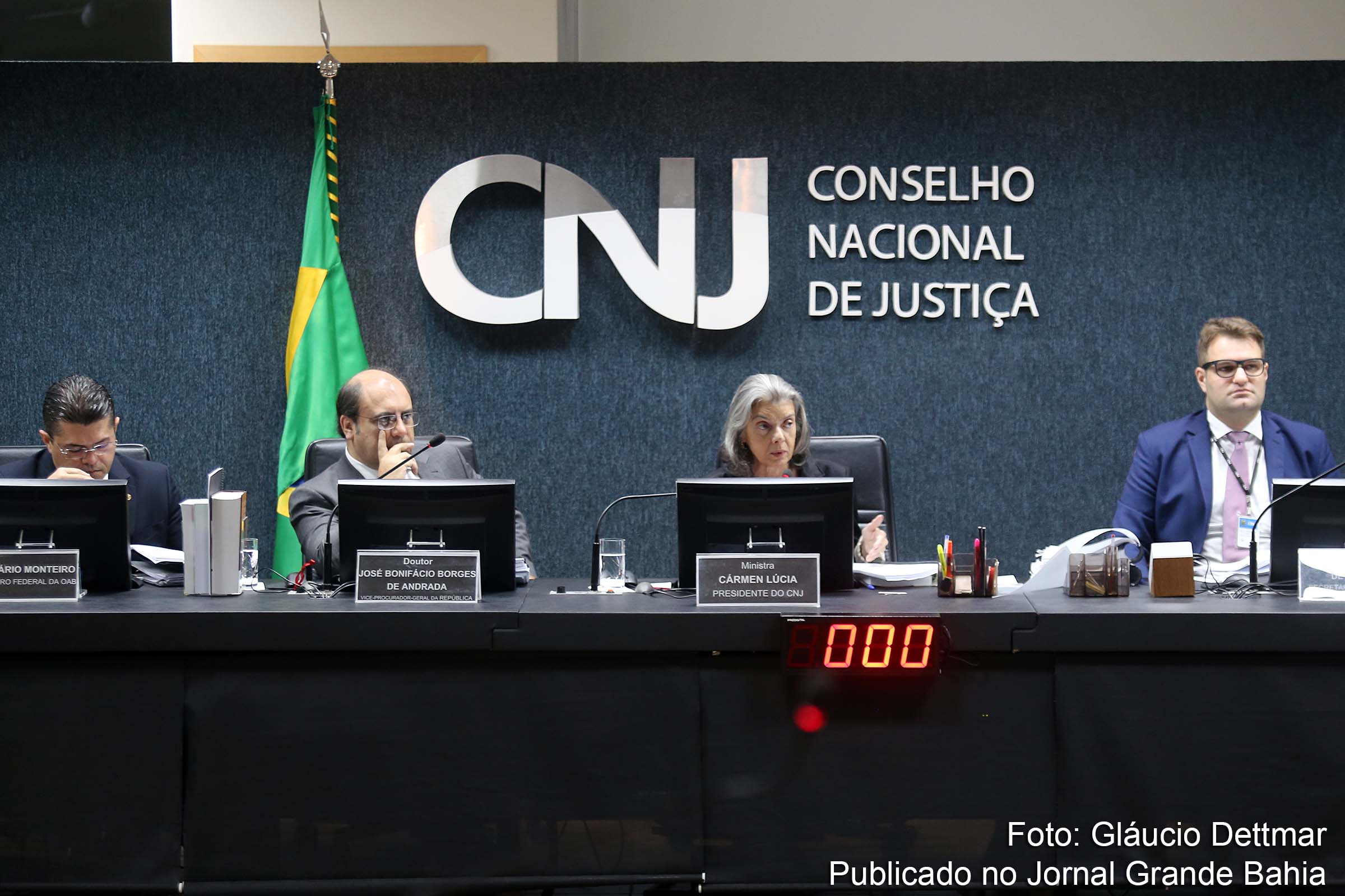 Governo da Bahia lança programa 'Saúde na Escola'.