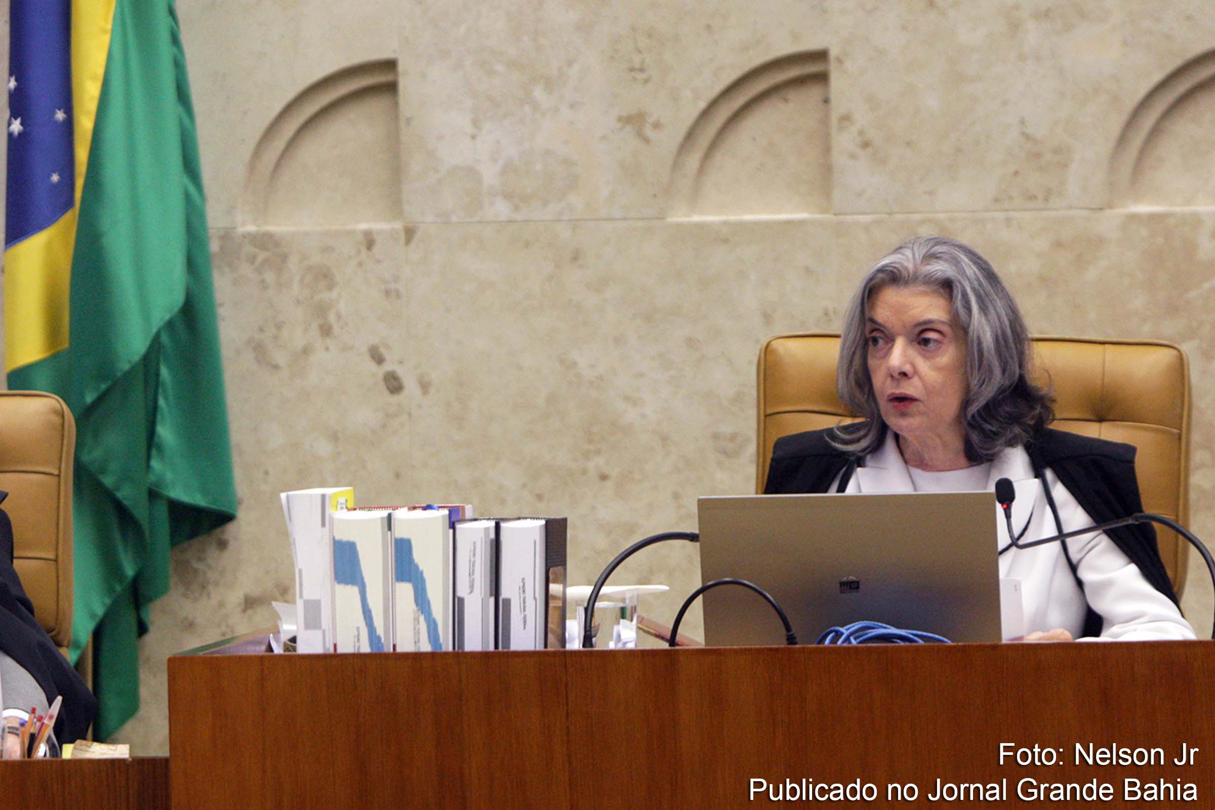 Ministra Cármen Lúcia determina redistribuição de dois inquéritos do Caso Lava Jato.
