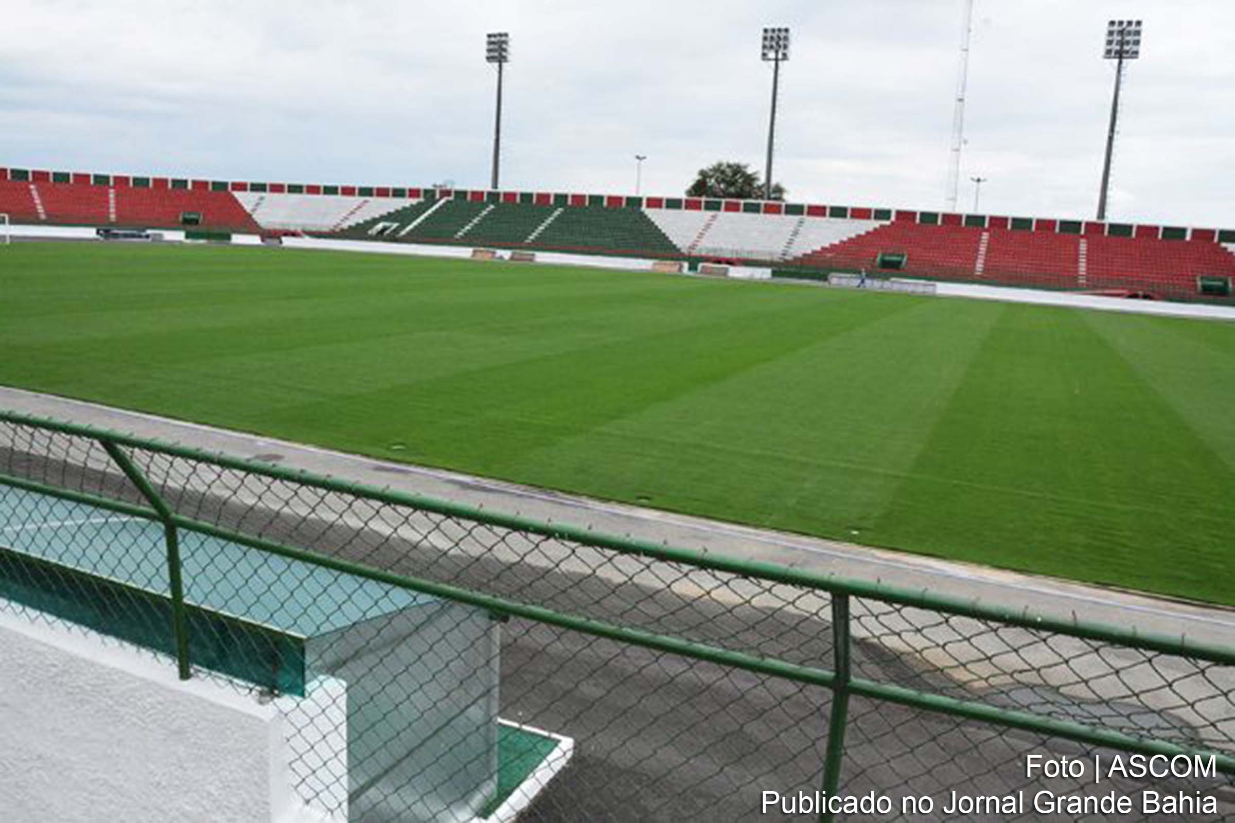 Estádio Municipal Alberto Oliveira (Joia da Princesa).