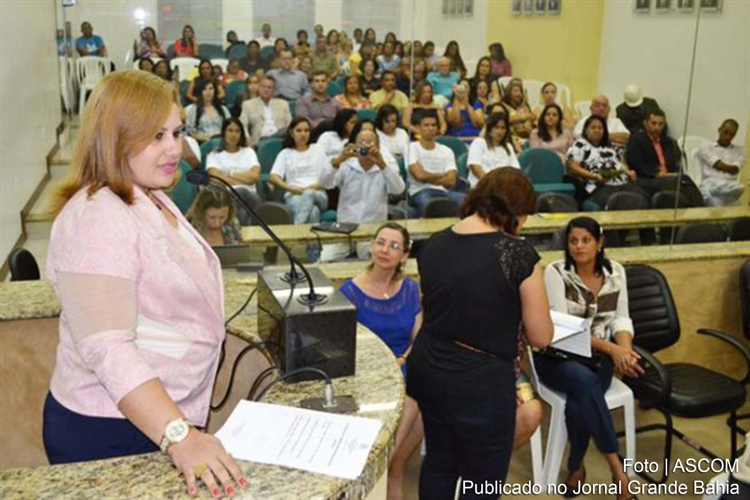 Jayana Ribeiro.