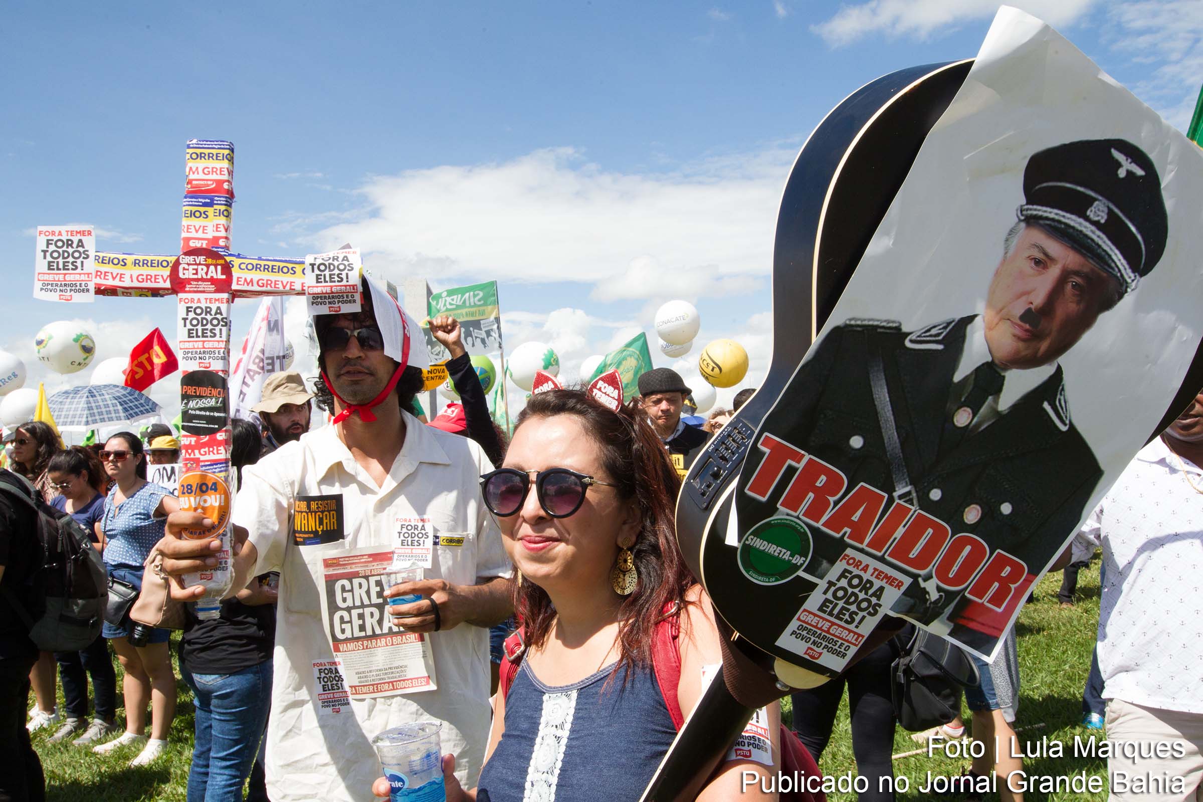 Trabalhadores protestam contra mudanças nas legislações trabalhista e previdenciária propostas pelo Governo Temer.