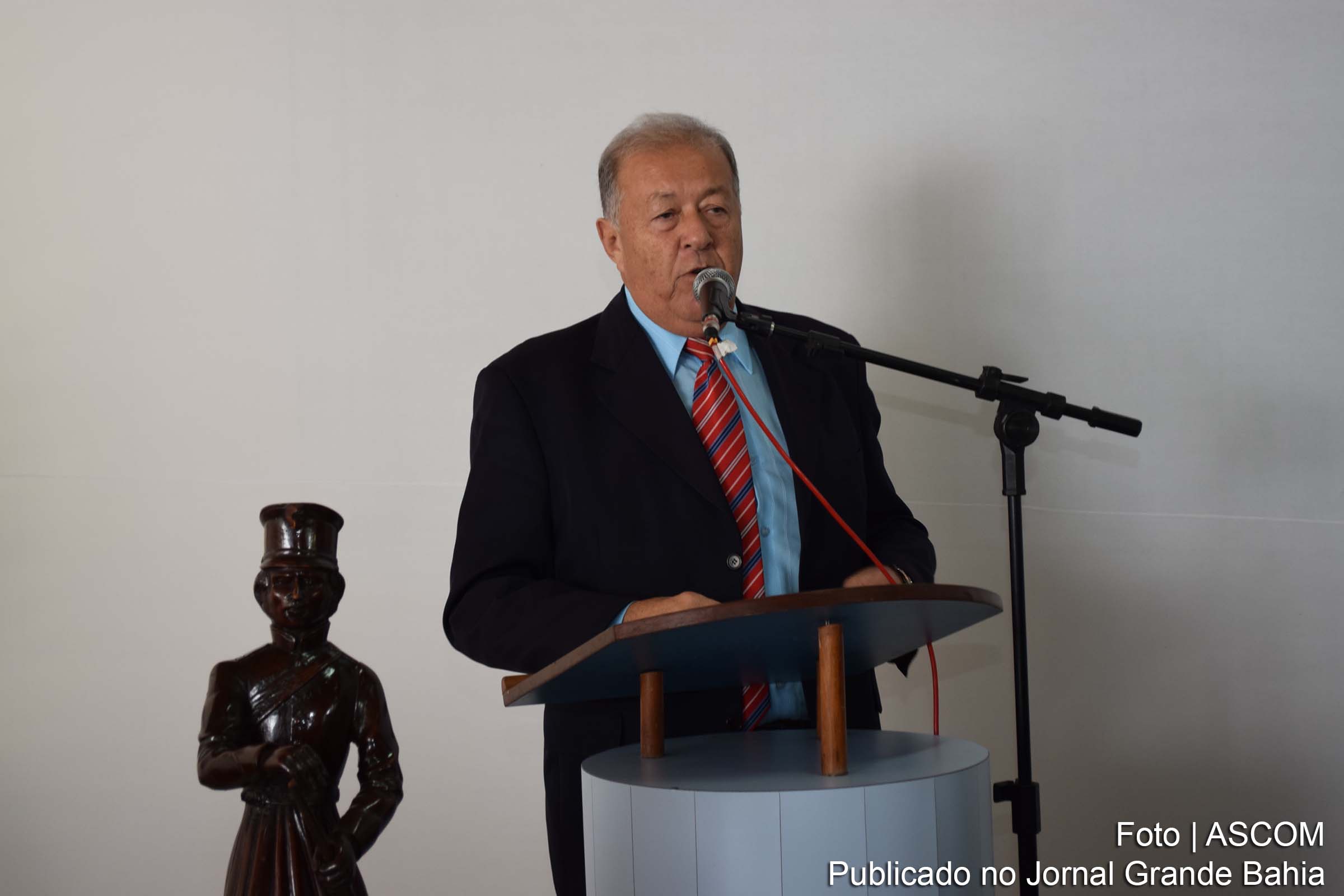 Antônio Carlos (Carlito do Peixe): eu era presidente da Câmara na época e tivemos vários debates para a aprovação deste projeto.