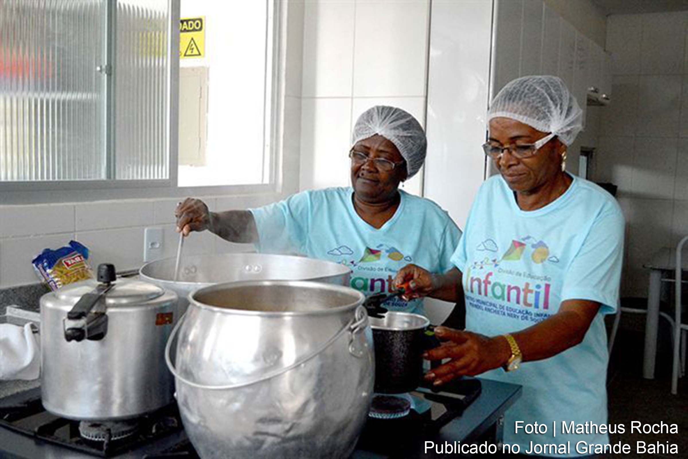 Preparo da merenda escolar ocorre em unidades municipais do Distrito da Matinha.