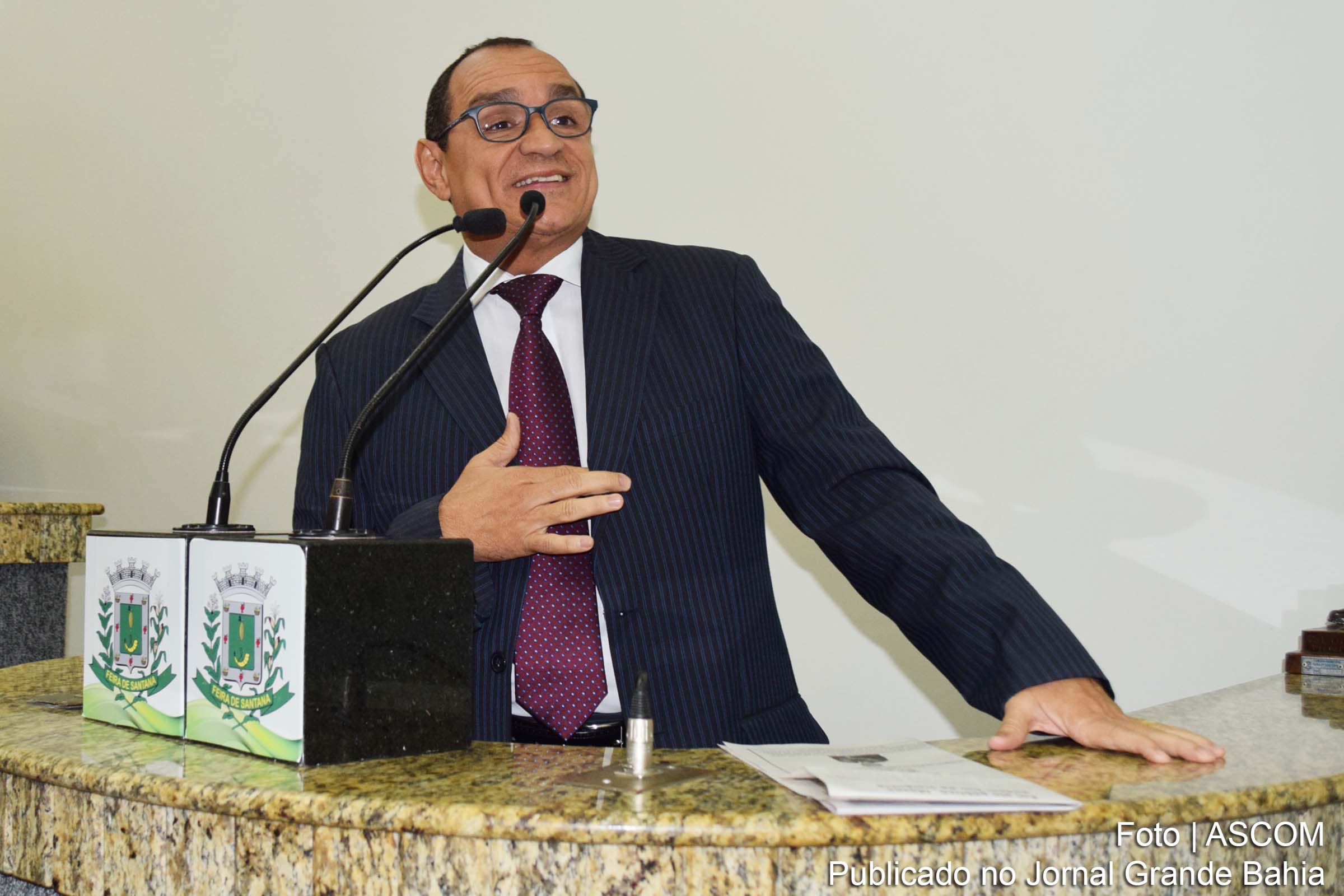 Projeto de Lei do vereador Roberto Tourinho determina que concessionária de água envie contas em braile.
