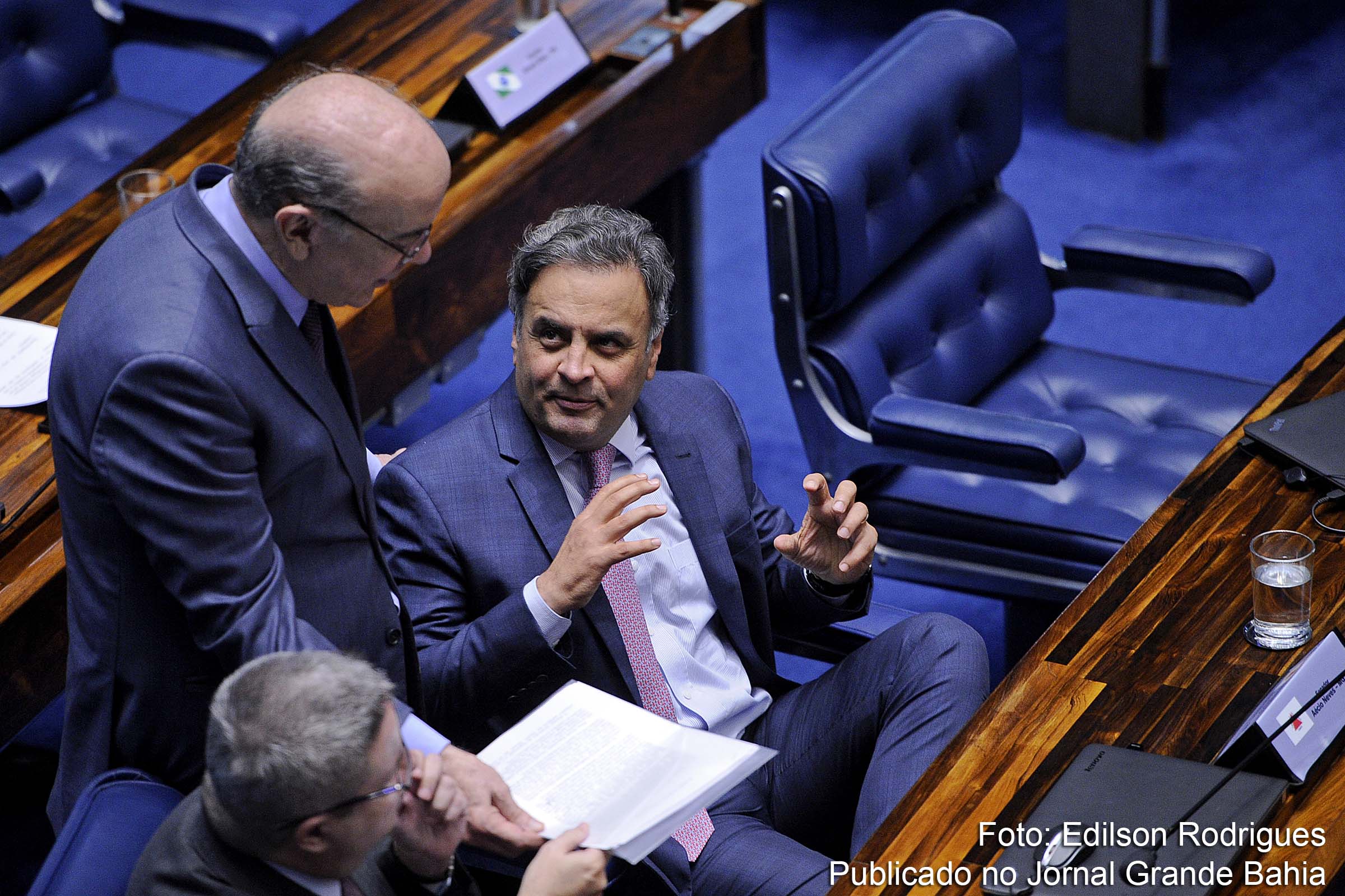 Na avaliação do procurador-geral da república, o recolhimento provisório do senador Aécio Neves à prisão é medida imprescindível e urgente.