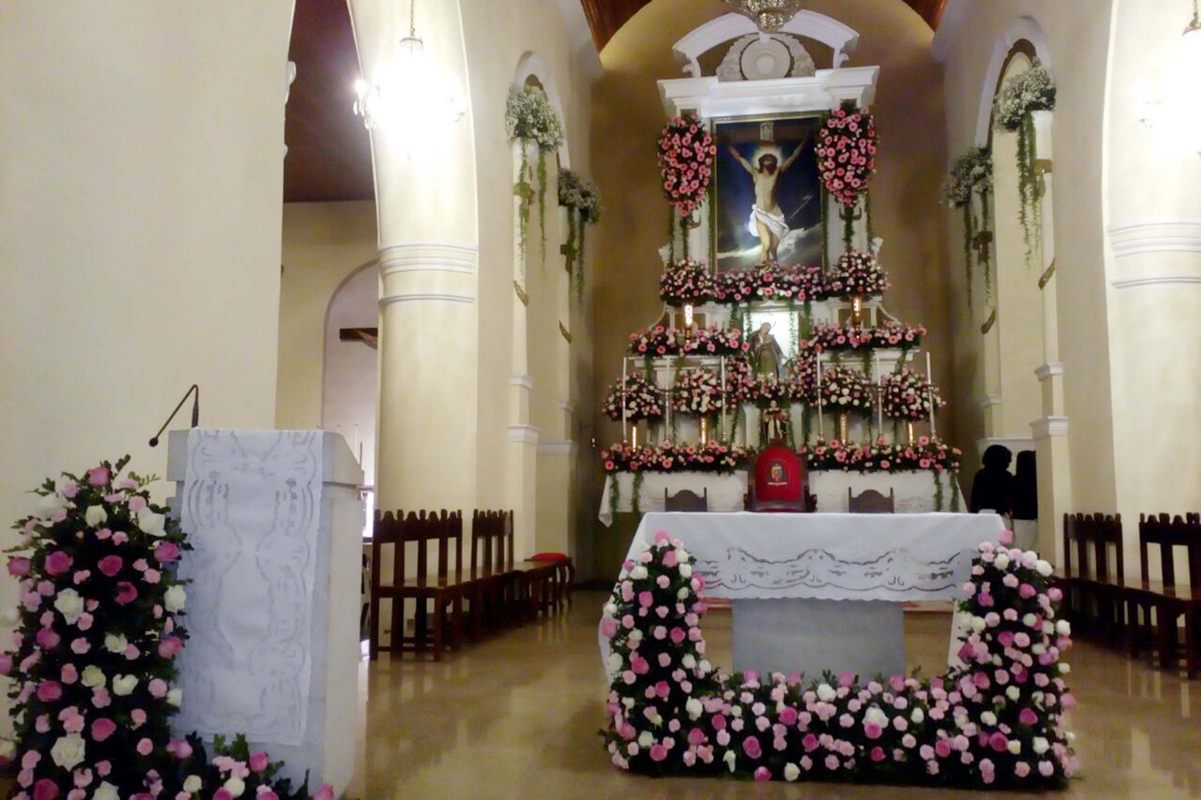 Altar de Senhora Sant’Ana, na Catedral Metropolitana de Sant’Ana, em Feira de Santana.