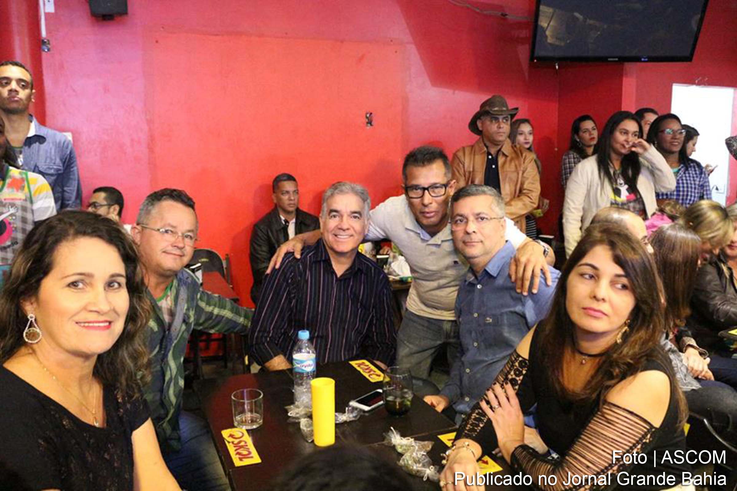 Políticos prestigiaram o forró da imprensa, realizado em Feira de Santana.