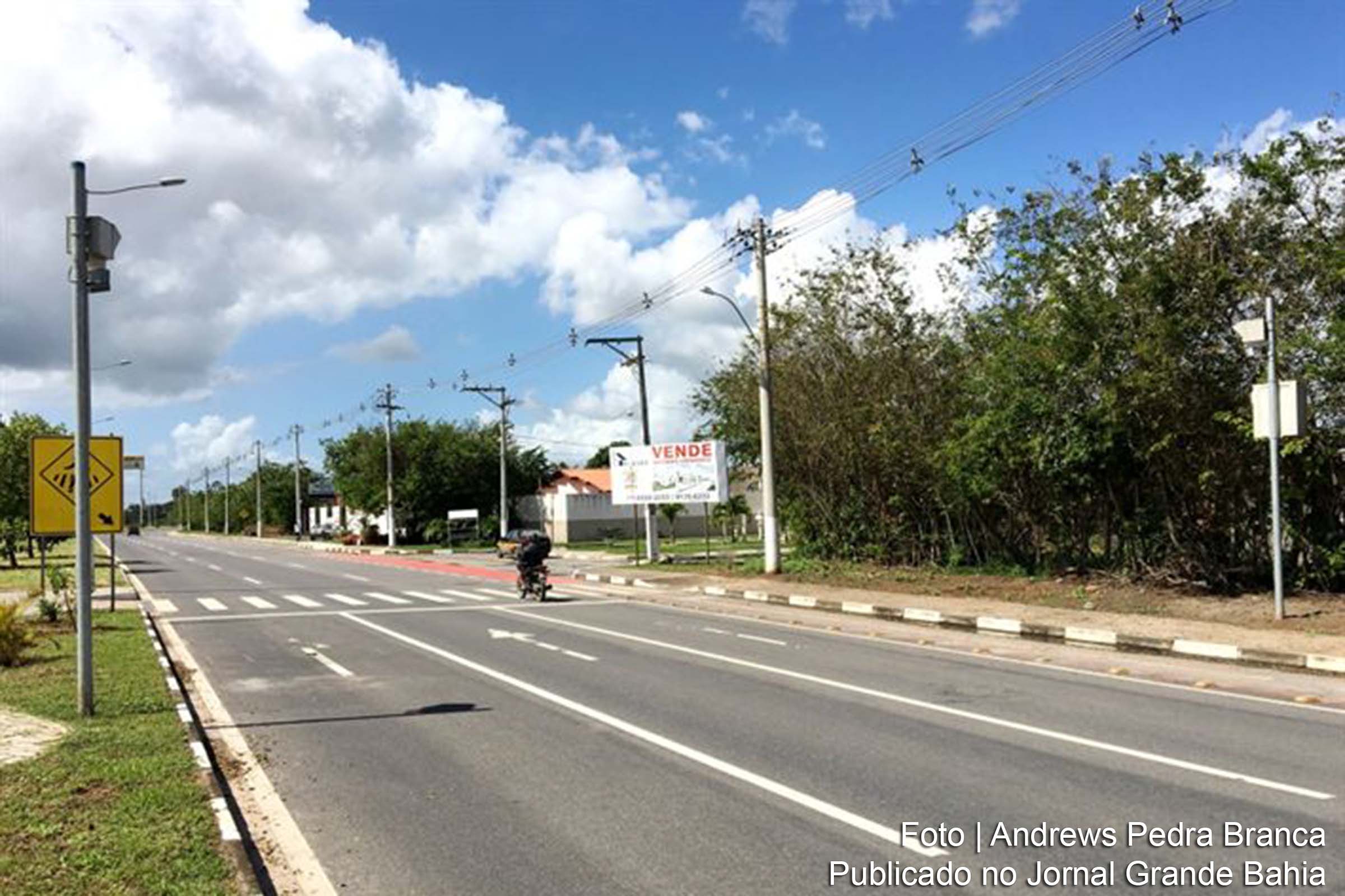 Fotosenssor instalado na Avenida Nóide Cerqueira.