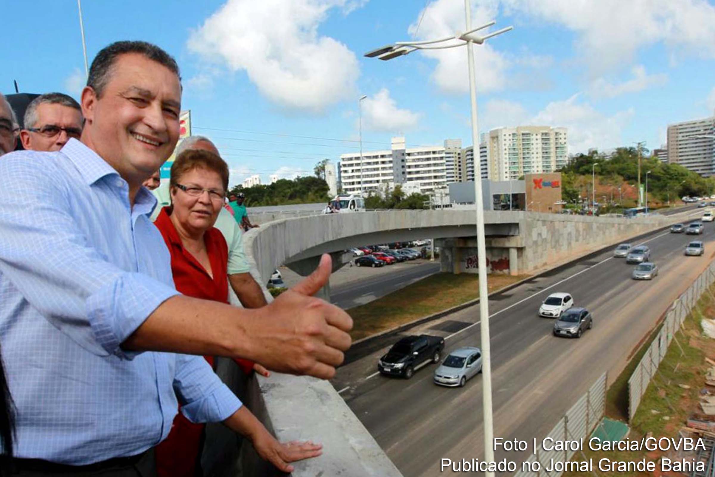 Governador Rui Costa entrega novo viaduto da Avenida Luís Viana (Paralela), próximo ao Alphaville, em Salvador.