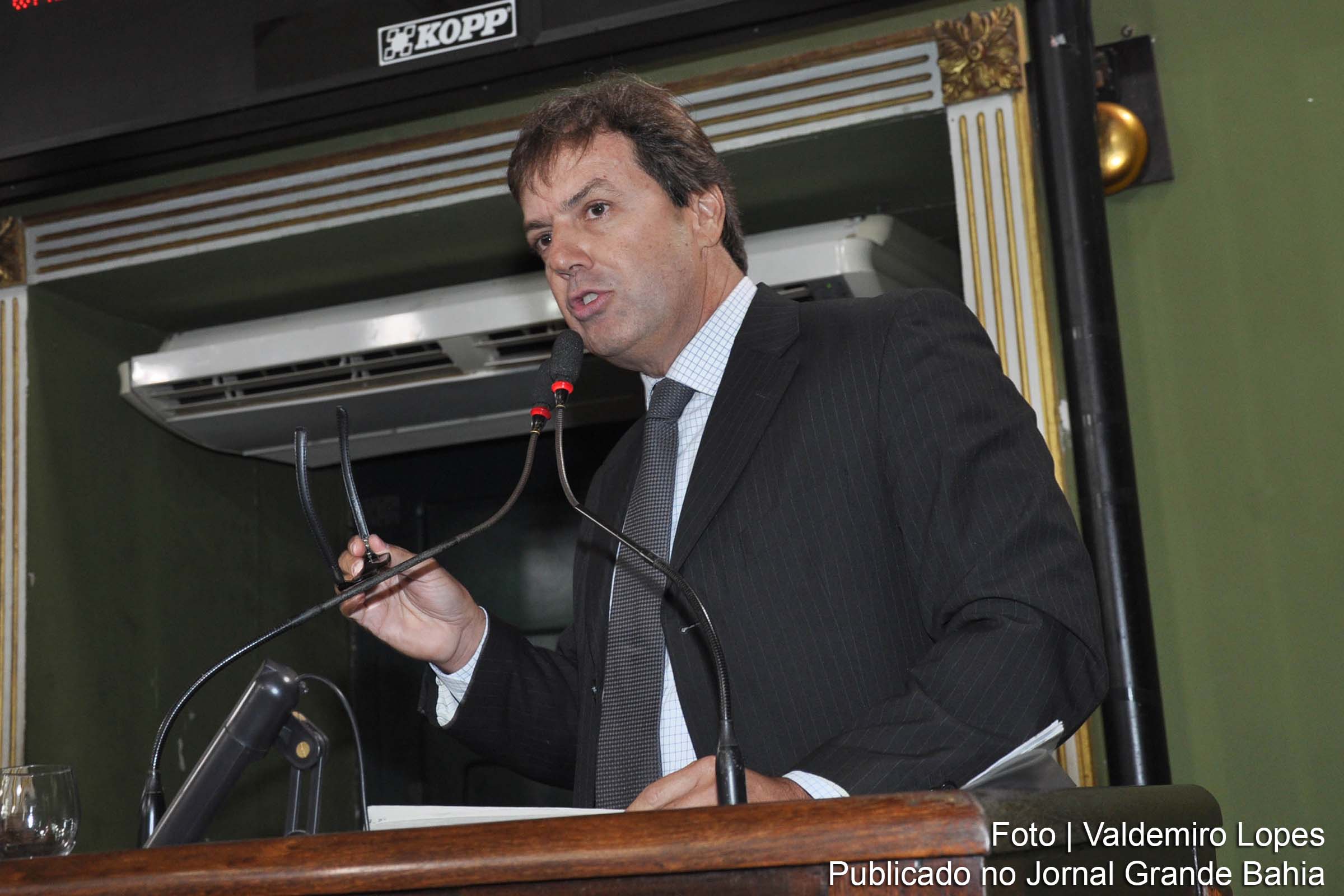 Vereador José Trindade diz que obedientes aliados do prefeito ACM Neto são mal informados: "só aplicou 30% do valor que arrecadou com o Hospital Municipal".