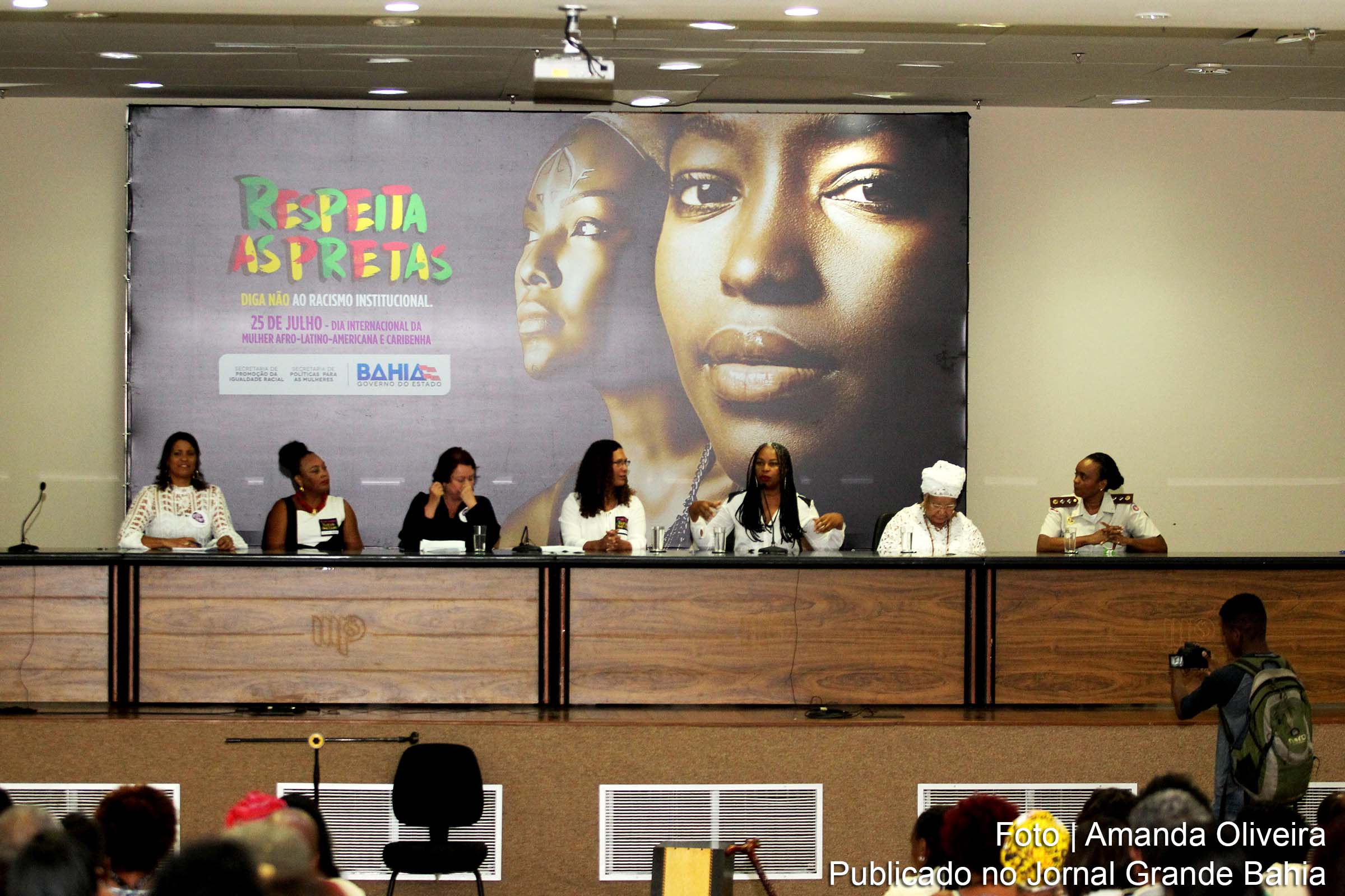 Racismo institucional contra a mulher é tema de-palestra no auditório do Ministério Público, em Salvador.