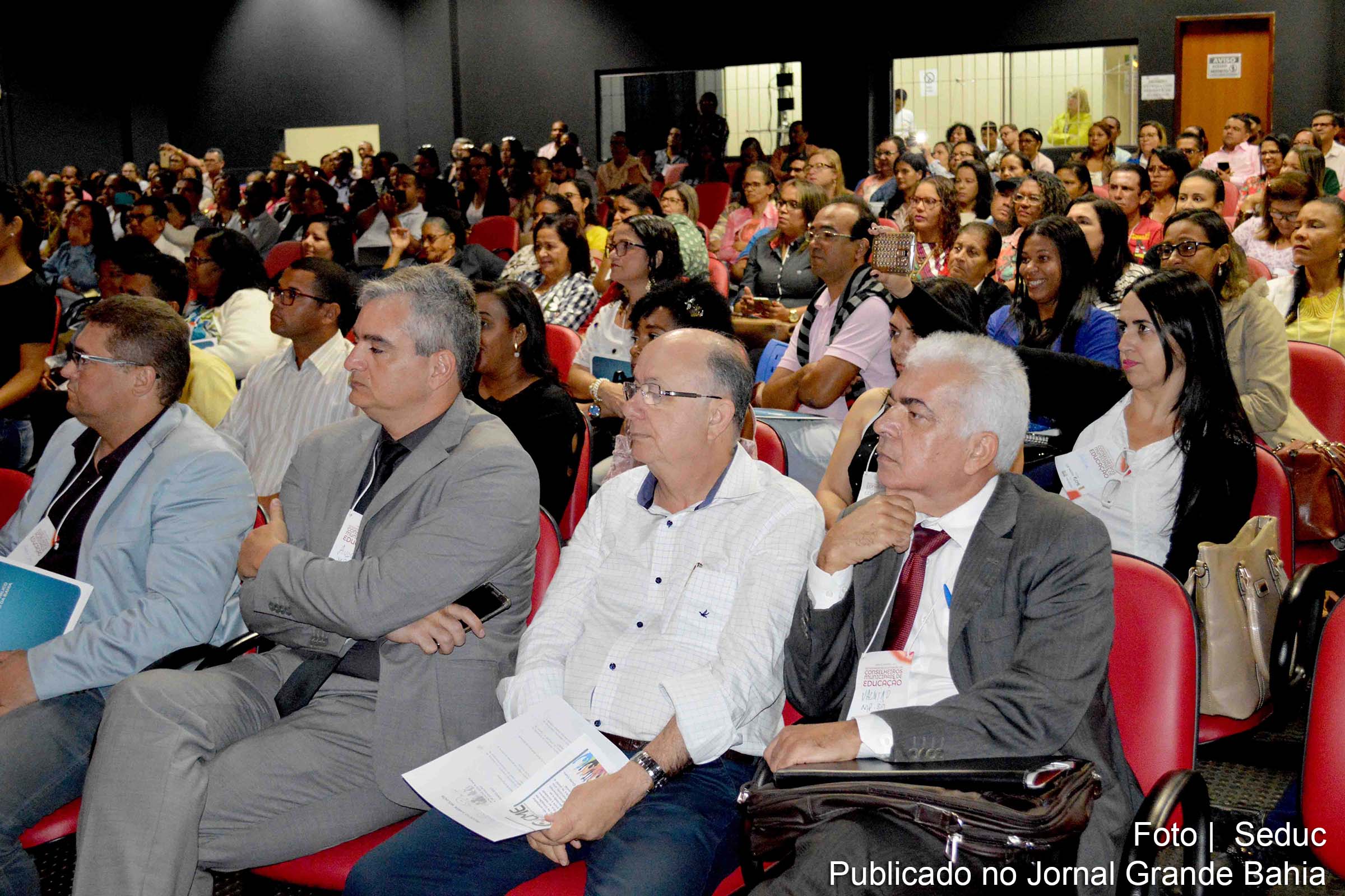Seminário de Formação de Conselheiros Municipais de Educação ocorreu em Feira de Santana.