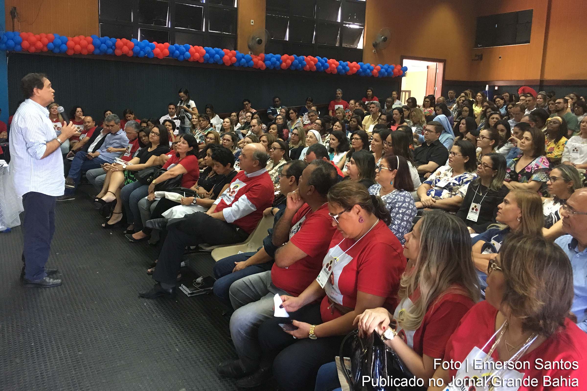 Secretário estadual Walter Pinheiro mantém diálogo com Gestores da rede estadual de ensino em Feira de Santana.