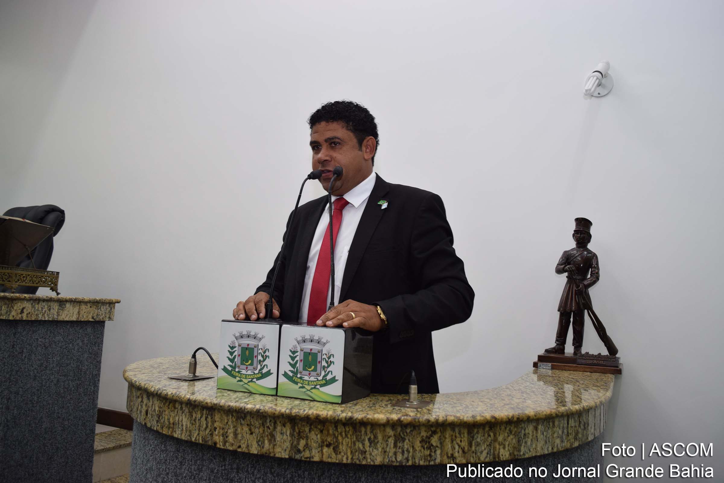 Ewerton Carneiro é autor do requerimento que solicita sessão solene em comemoração ao aniversário da Igreja do Evangelho Quadrangular.