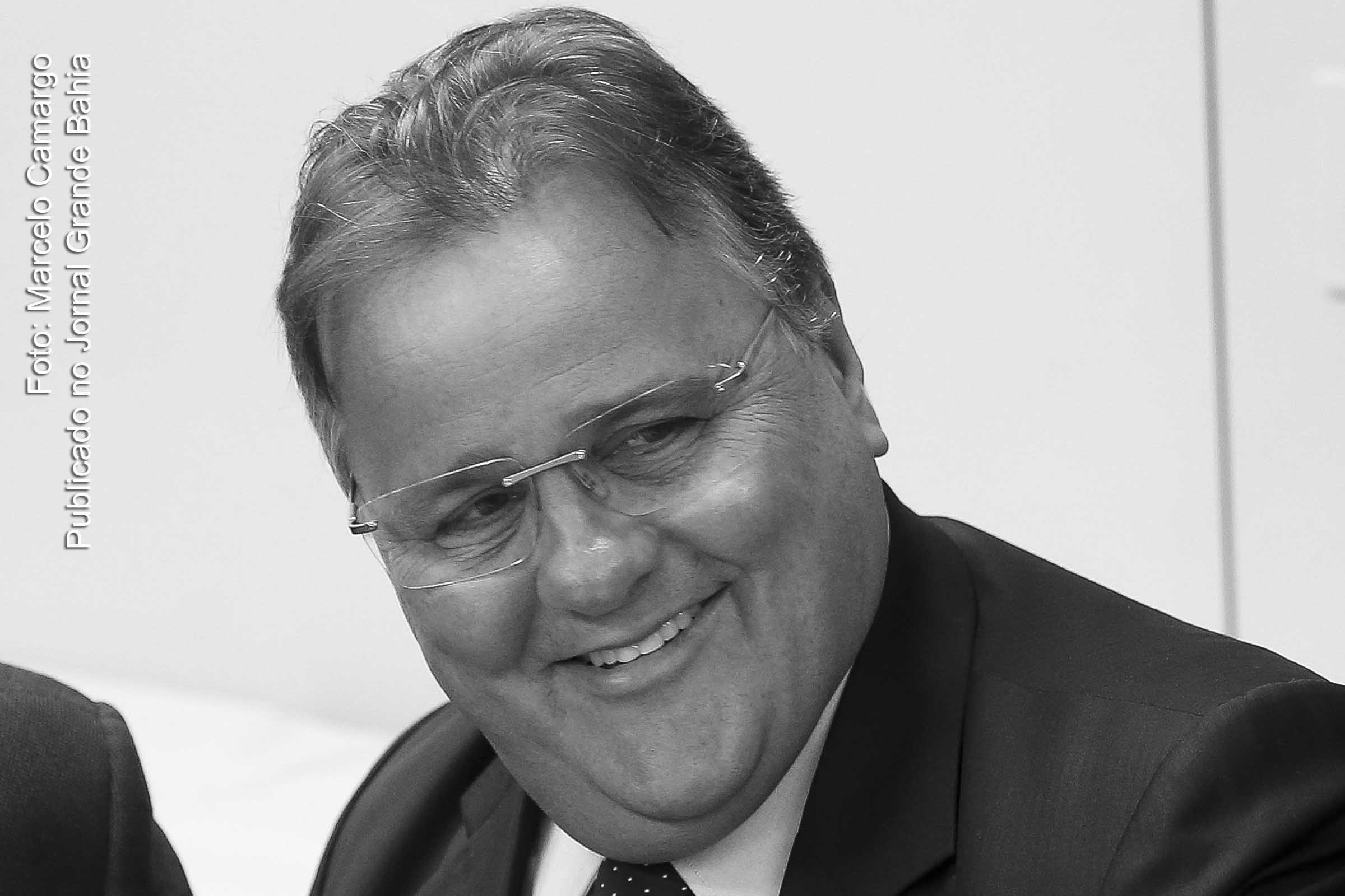 Ex-ministro Geddel Vieira Lima é denunciado por obstrução de Justiça.