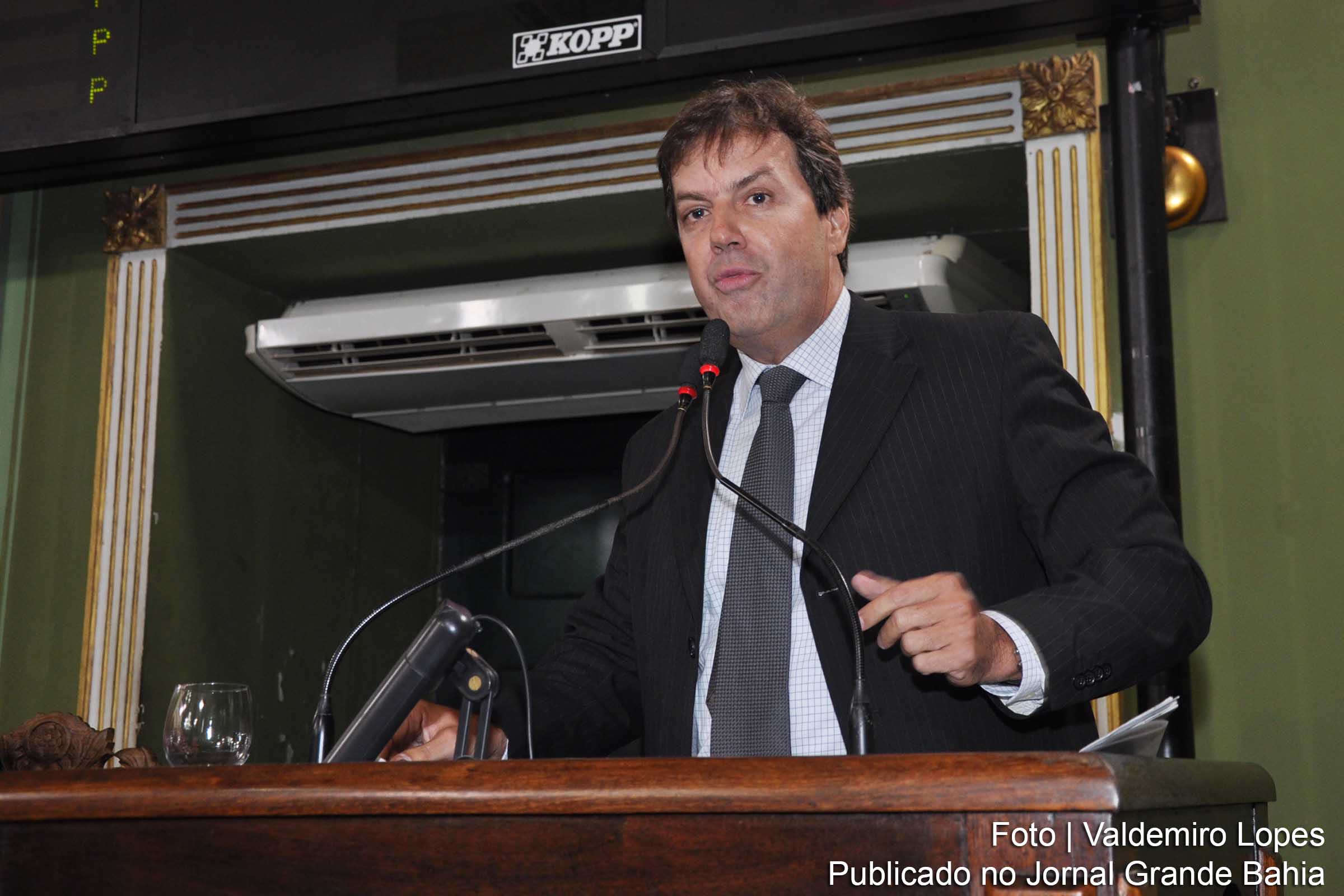 Para José Trindade, ACM Neto não prioriza Operação Tapa Buracos.