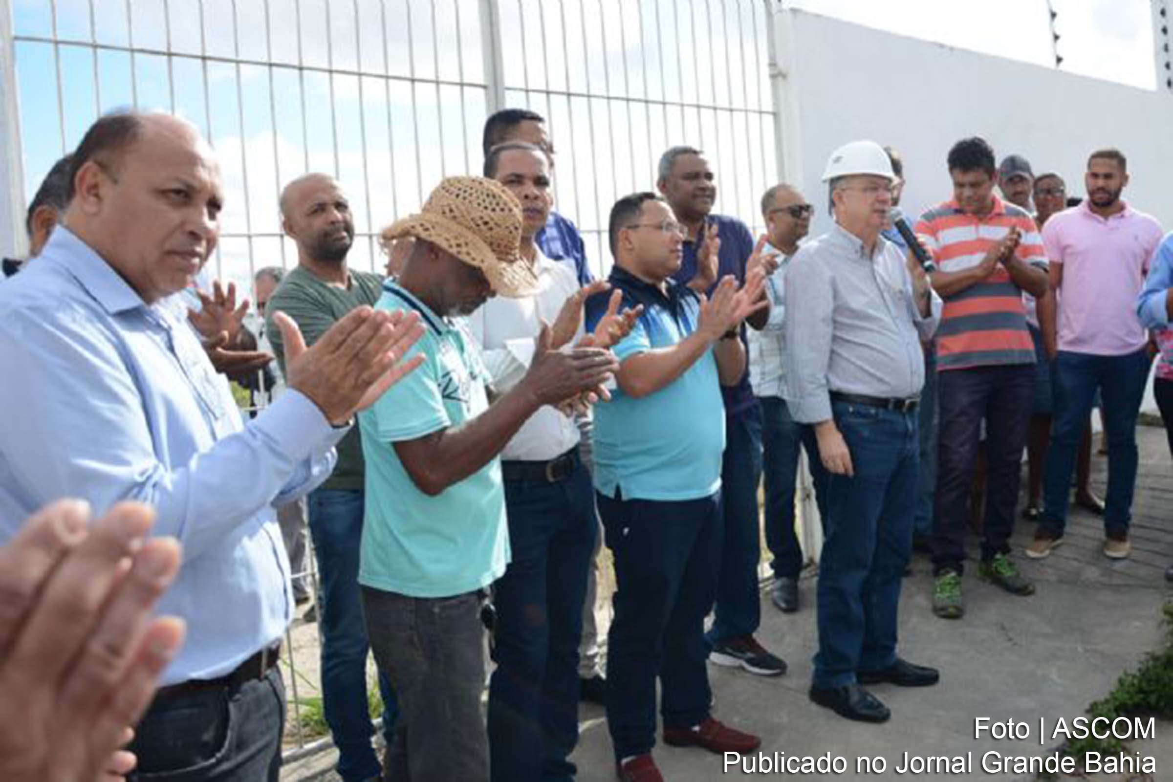 Prefeito José Ronaldo autoriza obras de pavimentação no Loteamento Recanto do Feira X.