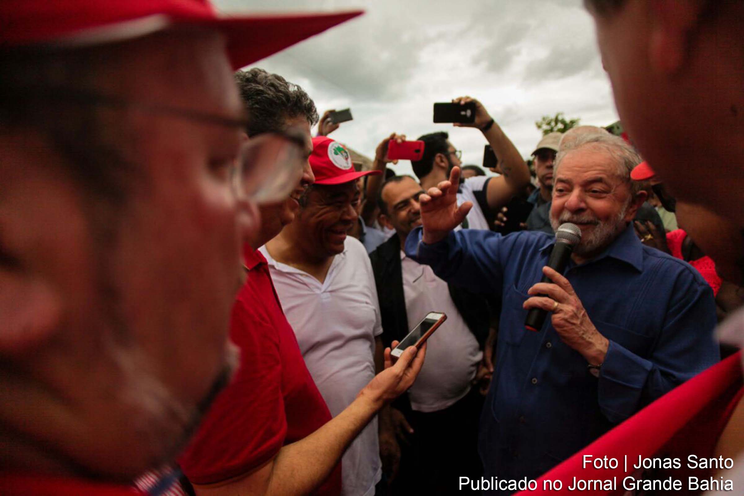 Ex-presidente Lula durante visita ao assentamento Valdir Macedo, em Jandaíra.