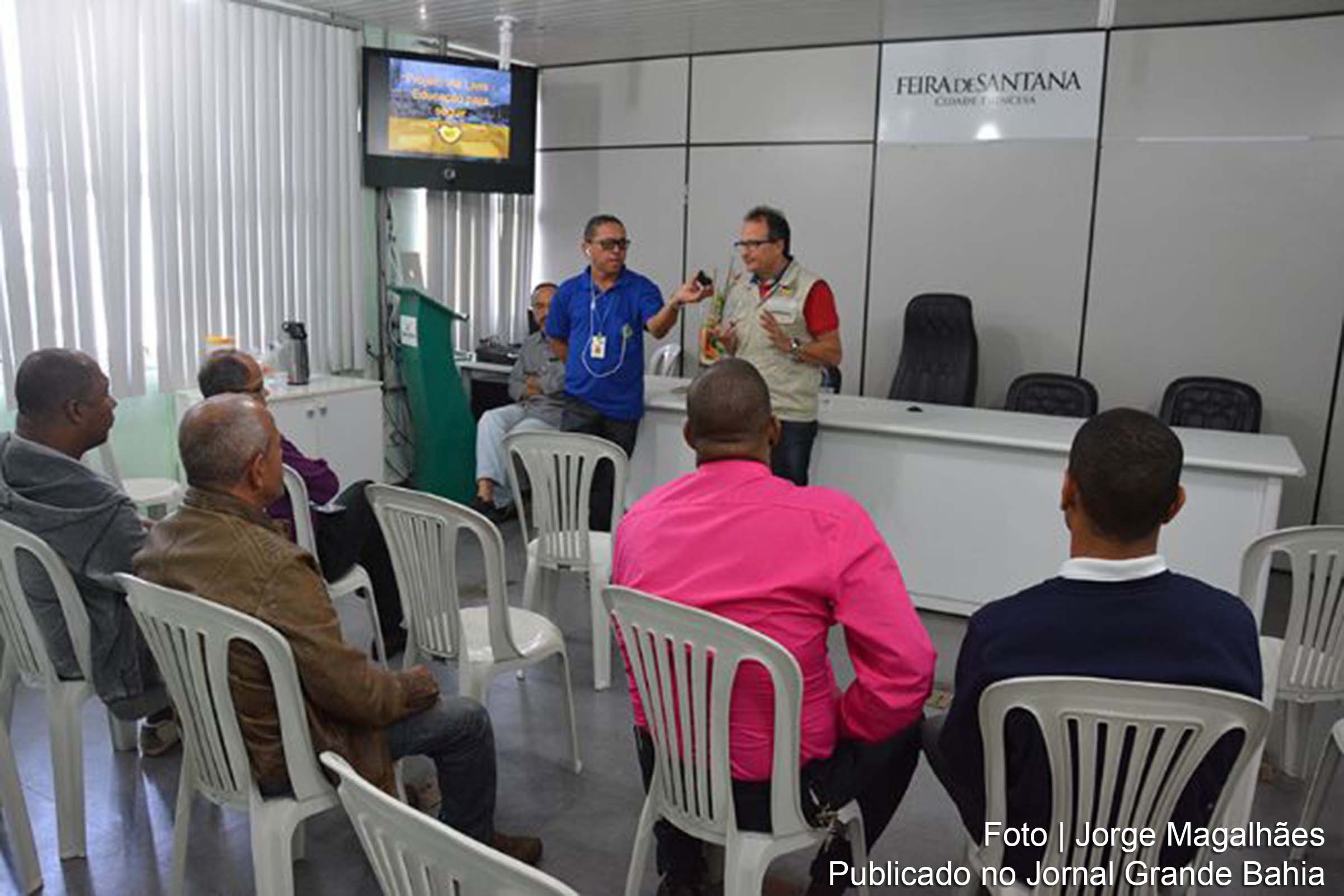 SMT apresenta nova organização do trânsito em frente a escolas de Feira de Santana
