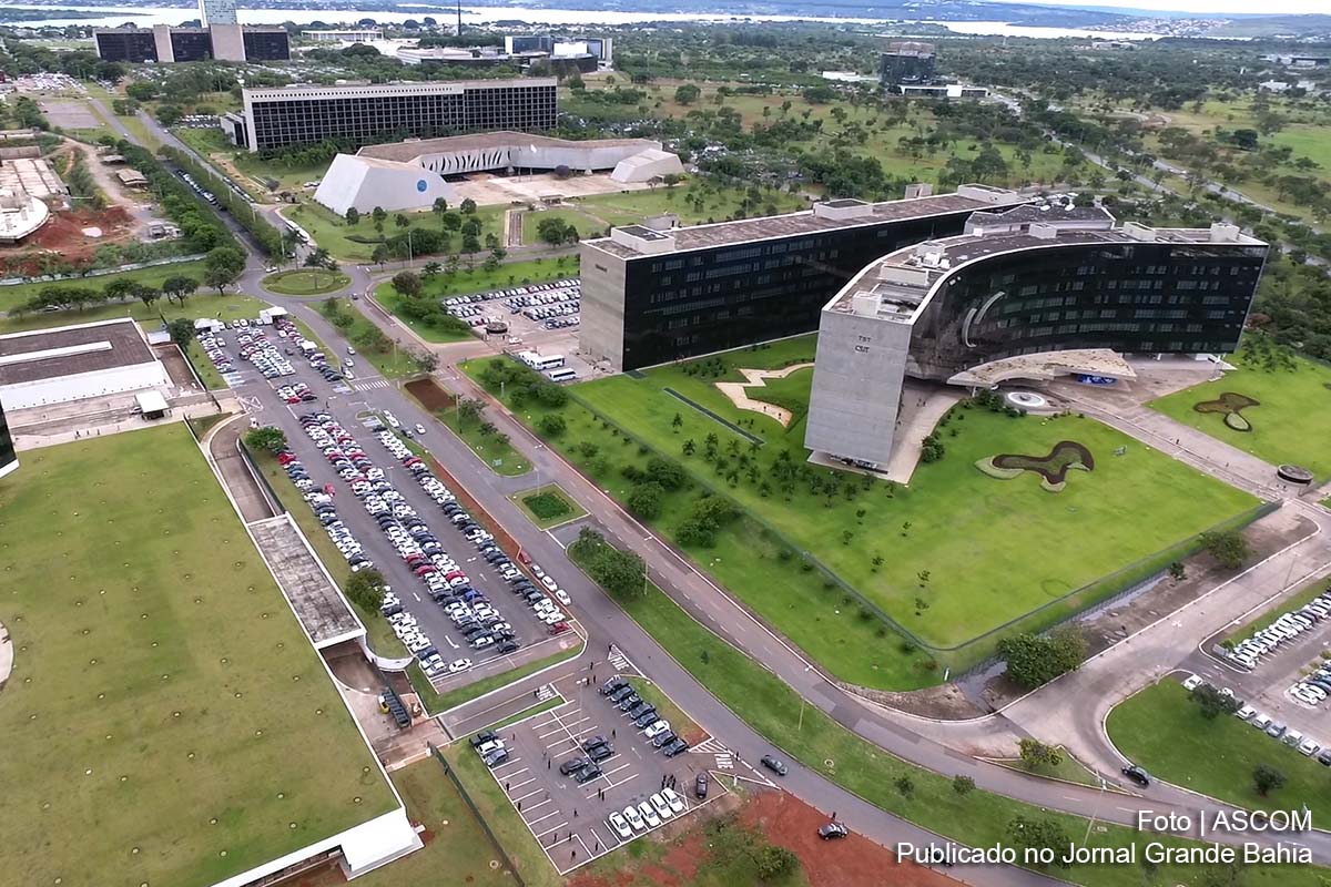 Na sentença foi proferida pelo TST, o Santander terá que pagar indenização de R$ 50 mil à funcionária. Banco fazia cobrança excessiva de metas e elencava os piores empregados em ranking. Práticas foram consideradas abusivas e vexatórias.