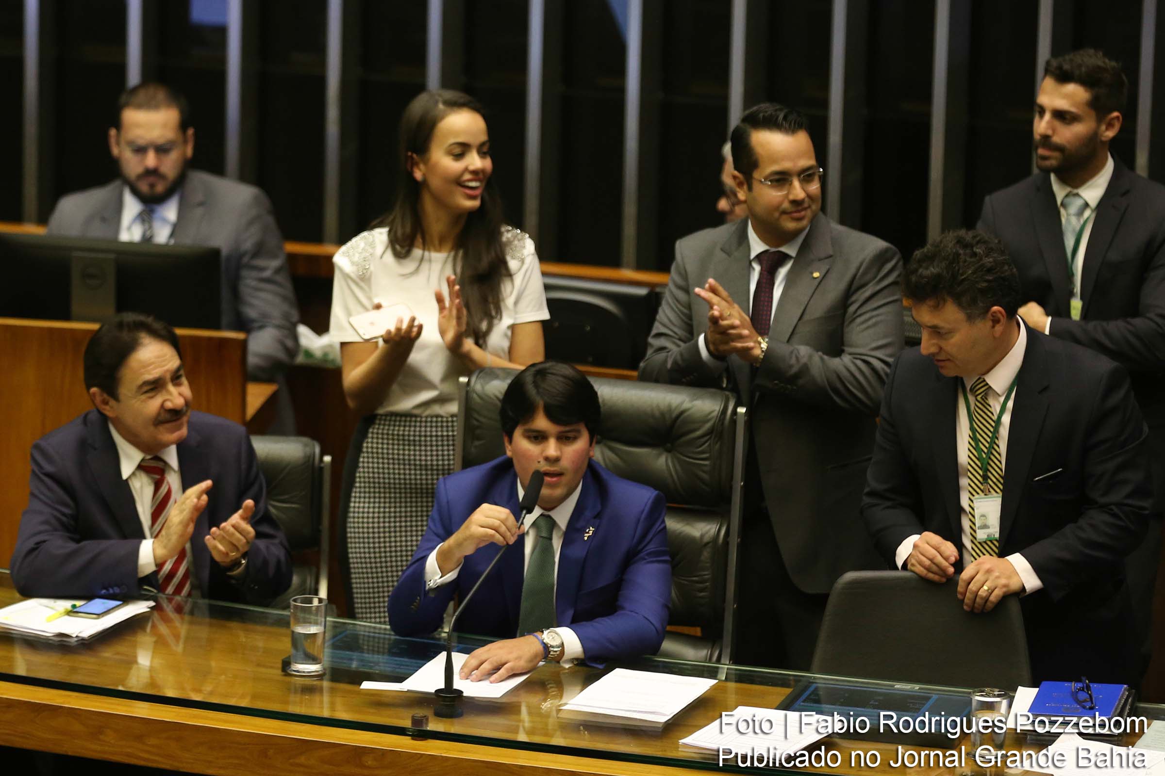 Deputado André Luiz de Carvalho Ribeiro preside sessão.
