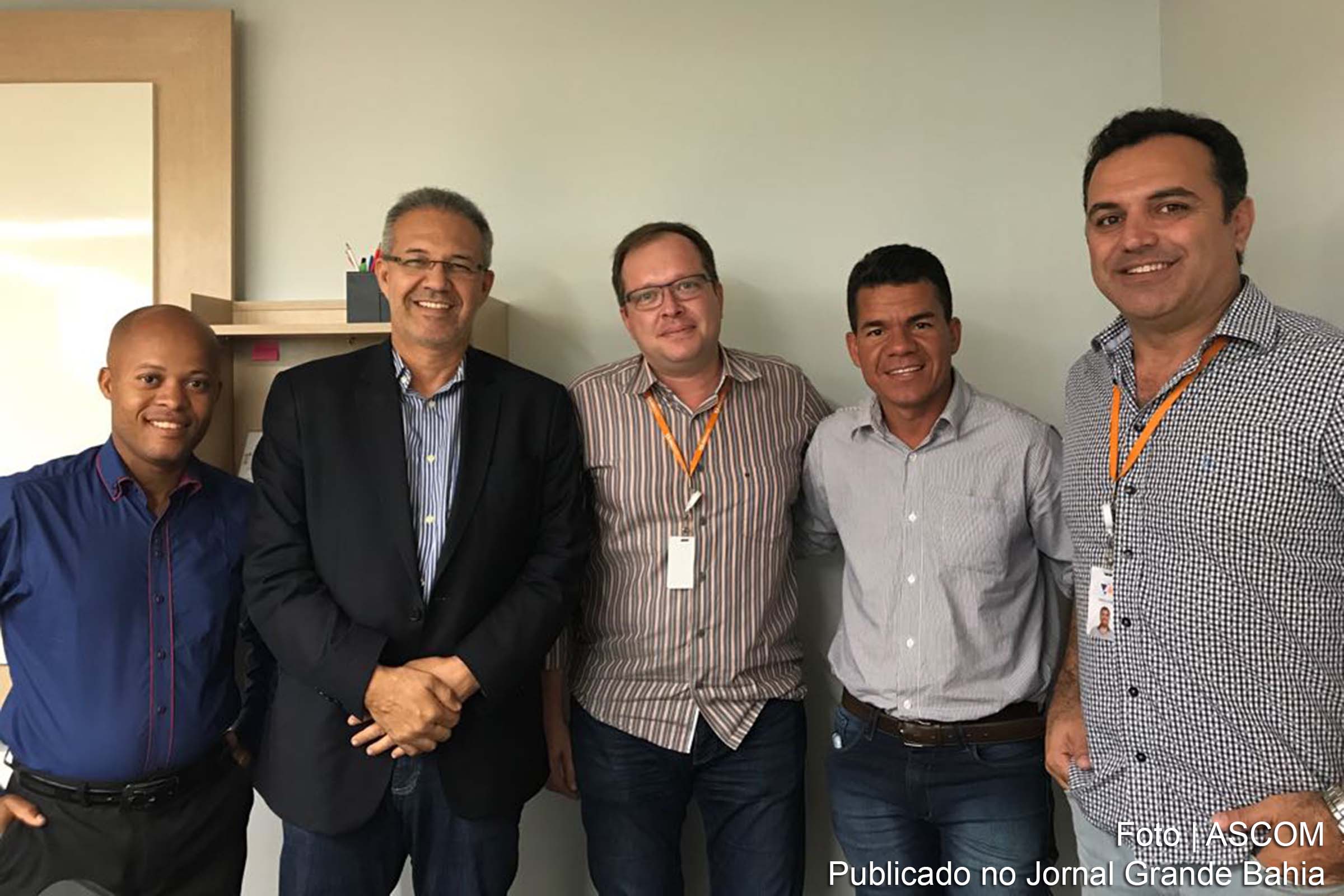 Deputado Carlos Geilson reúne com representantes dos moradores do Conjunto Viveiros e da ViaBahia