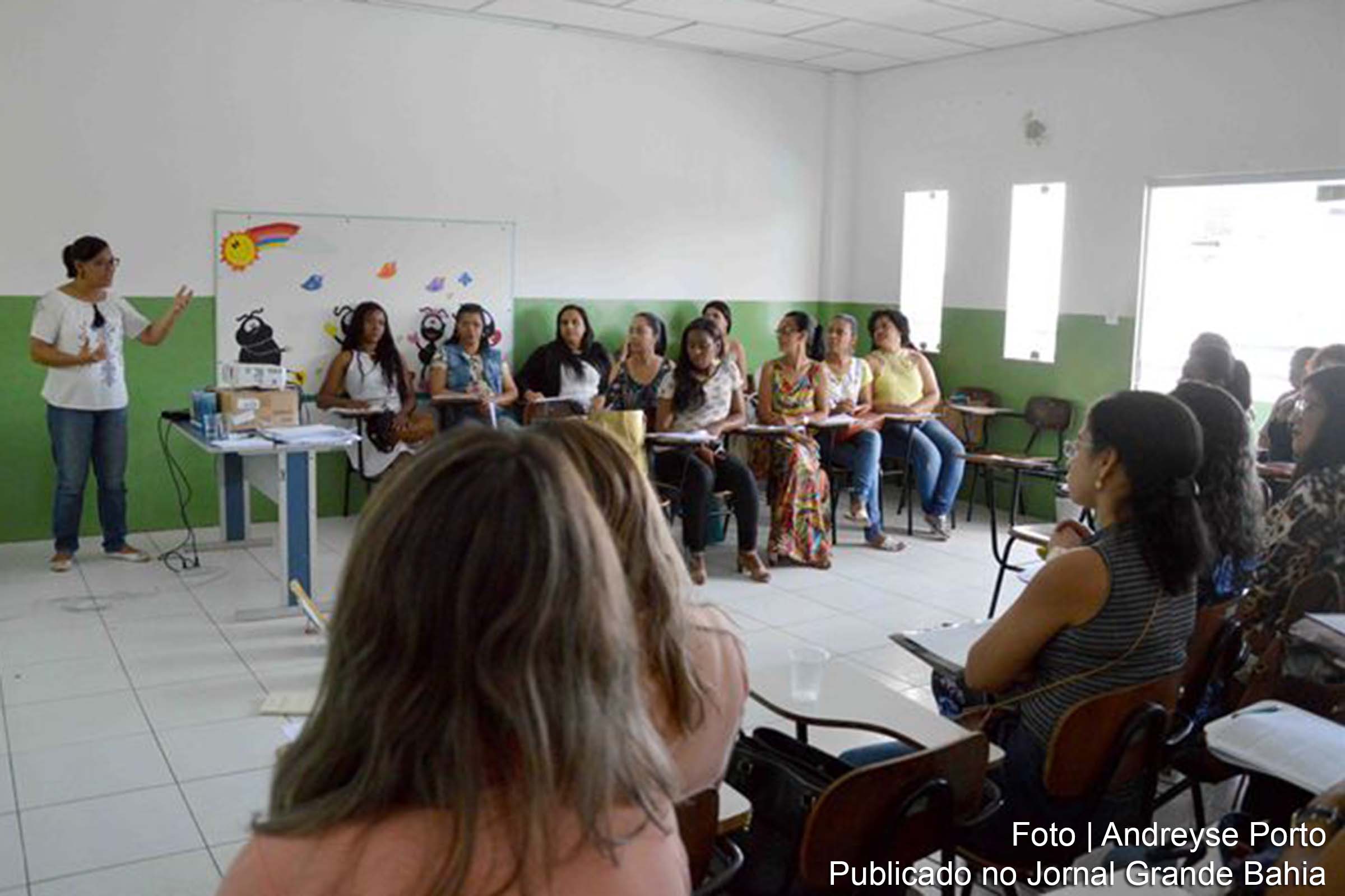 Encontro de formação de professores dos Centros Municipais de Educação Infantil de Feira de Santana.