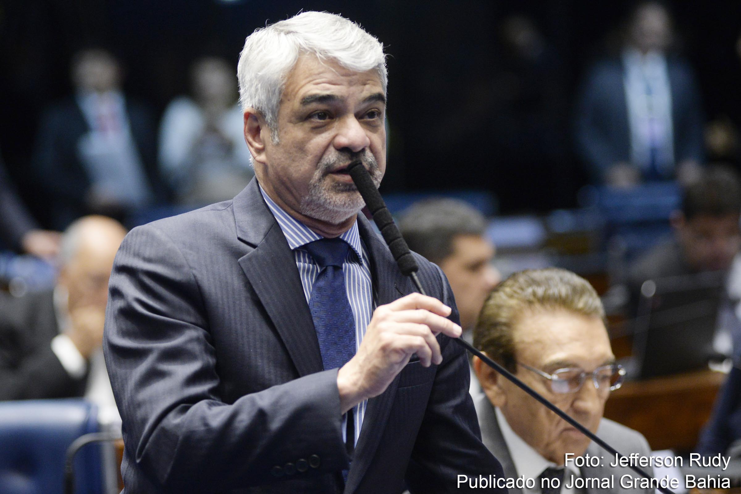 Humberto Costa: Não foi crime para o PSDB, mas virou crime para o PT. Não à toa se diz que o Ministério Público merece ser agraciado com um prêmio ambiental pelo tanto que protege os tucanos neste país.