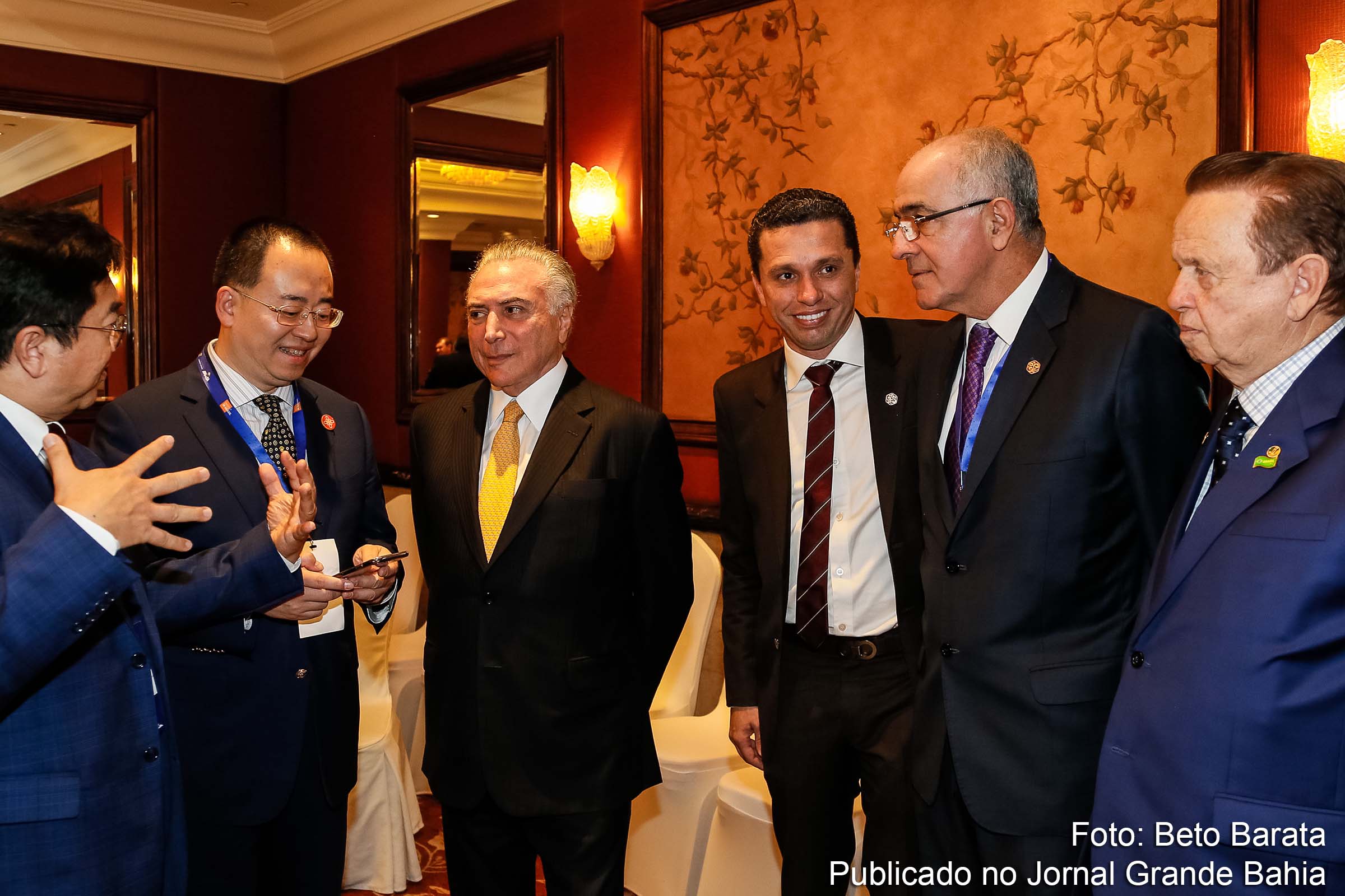 Deputado José Carlos Aleluia expressa espírito vassalo e a percepção colonialista de parte da elite aculturada; aproximação comercial do Brasil com a China ocorreu durante os governos Lula e Rousseff