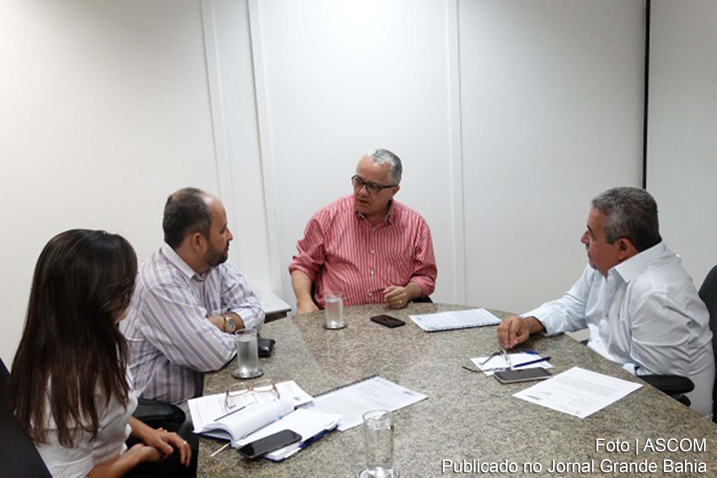 Prefeito de Prefeito André Luiz Andrade e recebido pelo secretário estadual Josias Gomes.