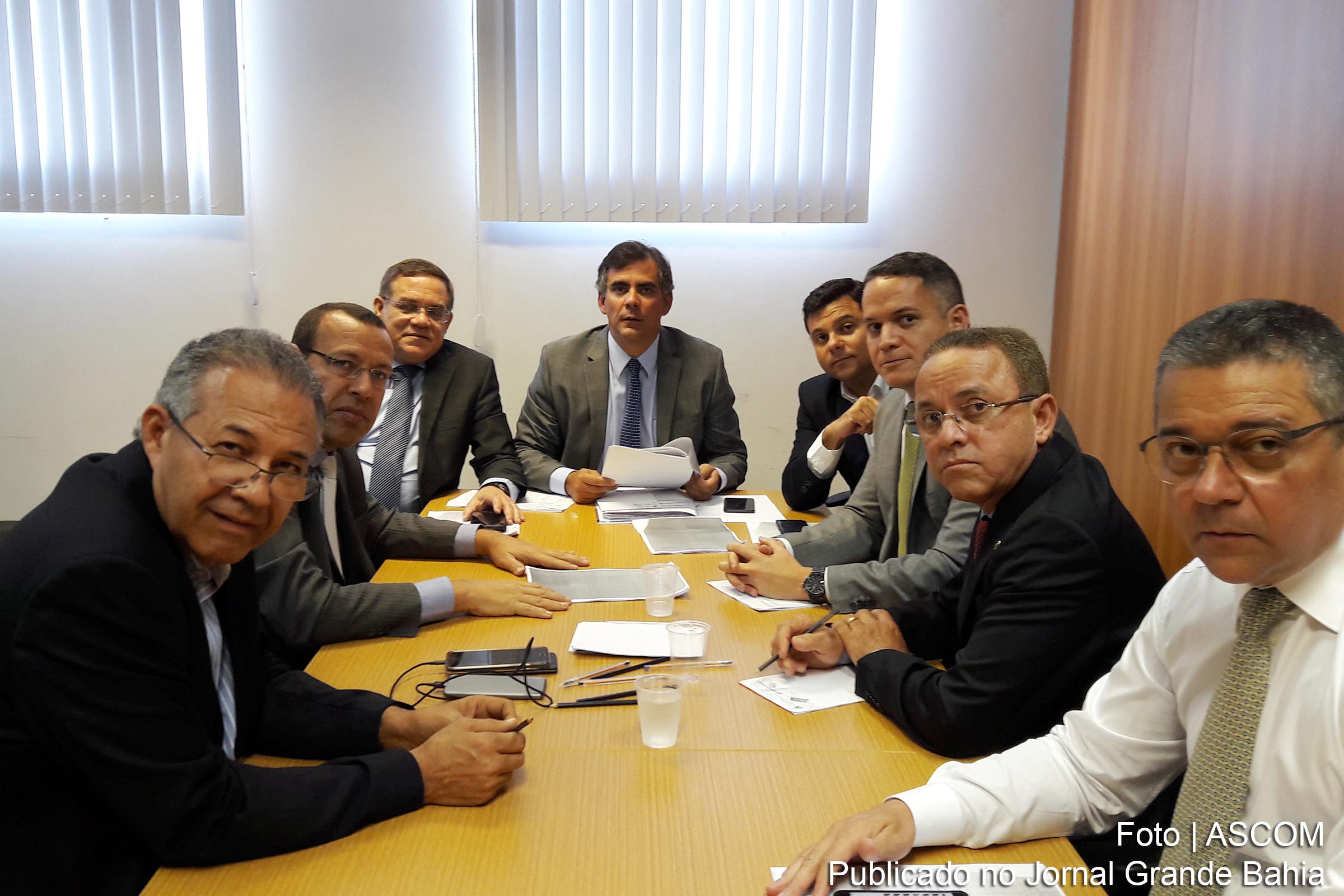 Deputados de oposição citam a derrota da Bahia para o Ceará na disputa pelo hub da Air France.